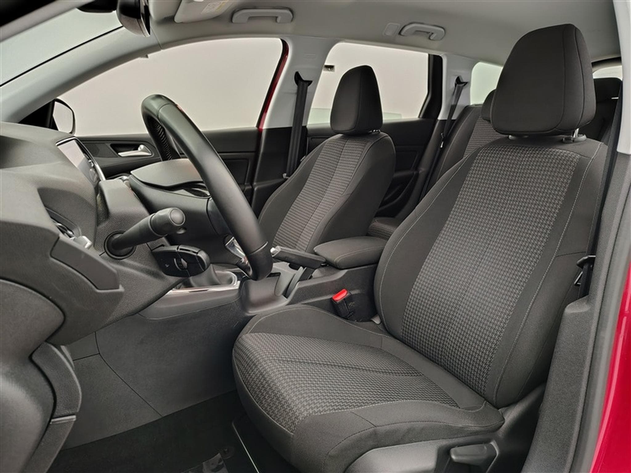 Peugeot 308 SW 1.2 PureTech Business CARPLAY / PDC (2020) - Photo 7