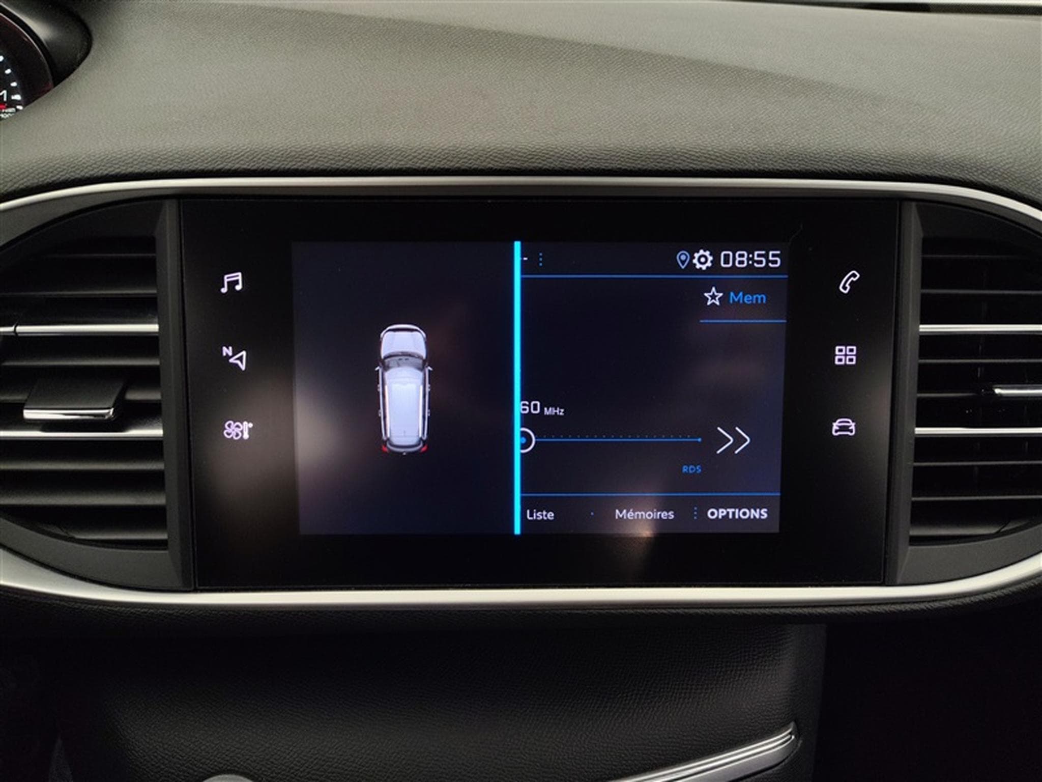 Peugeot 308 SW 1.2 PureTech Business CARPLAY / PDC (2020) - Photo 18