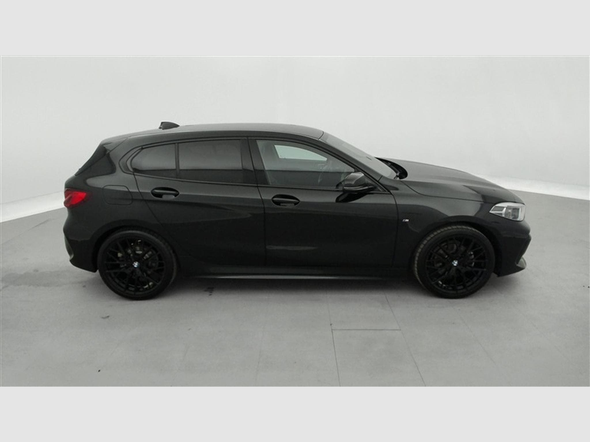 BMW 118 118iA Pack M NAVI / CAMERA / CARPLAY / SHADOW LINE (2022) - Photo 24