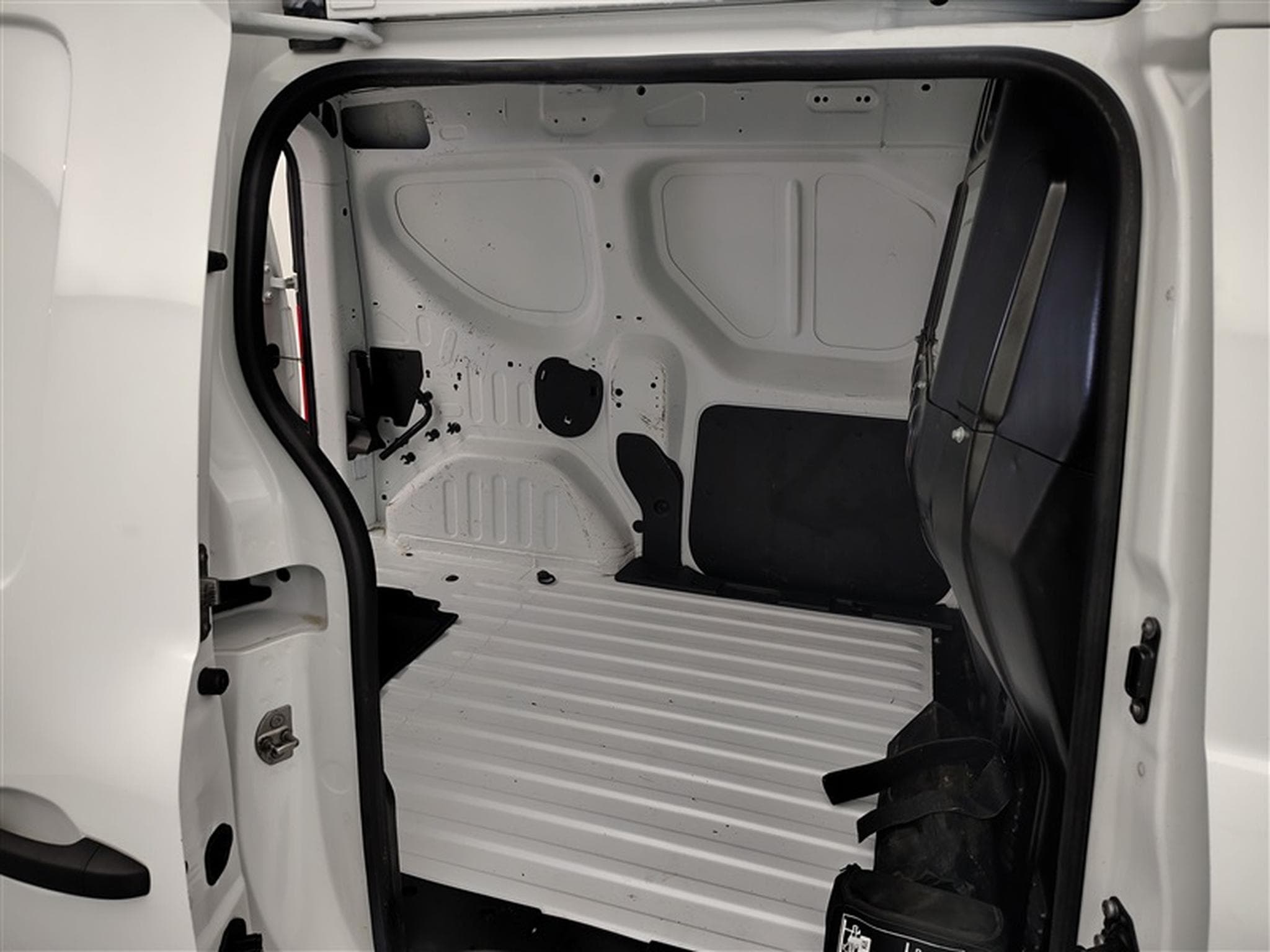 Renault Express 1.3 TCe 100Cv Extra CLIM / BLUETOOTH / PDC (2026) - Photo 12