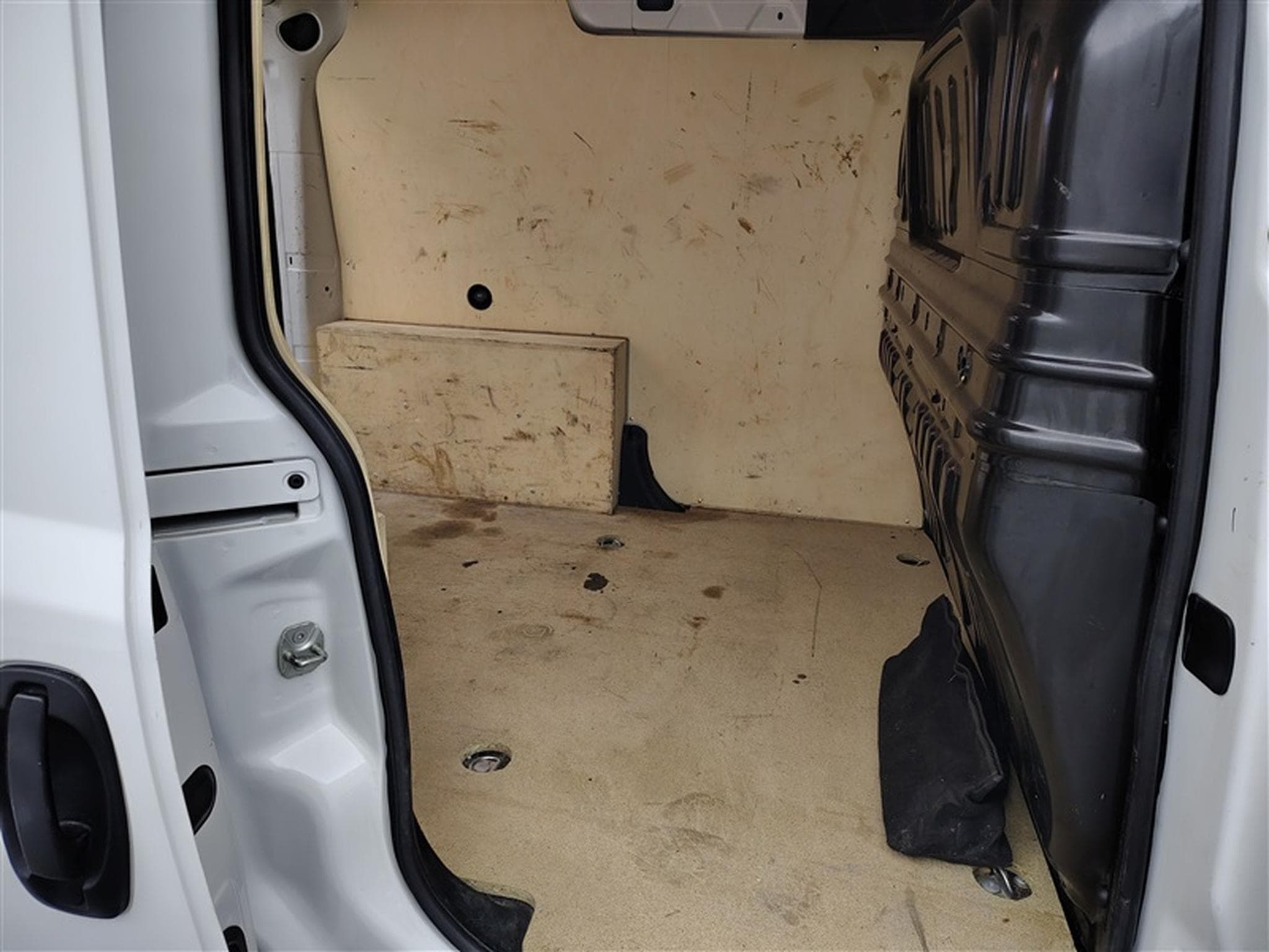 Fiat Doblo 1.6 MJET Cargo CLIM / CARPLAY (2023) - Photo 13