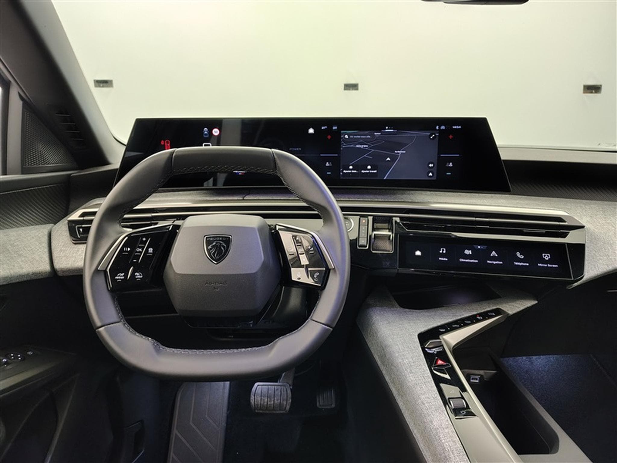 Peugeot 5008 1.2 HYBRID 145cv e-DSC6 Allure 7pl. NAVI / FULL LED / CAMERA (2025) - Photo 9