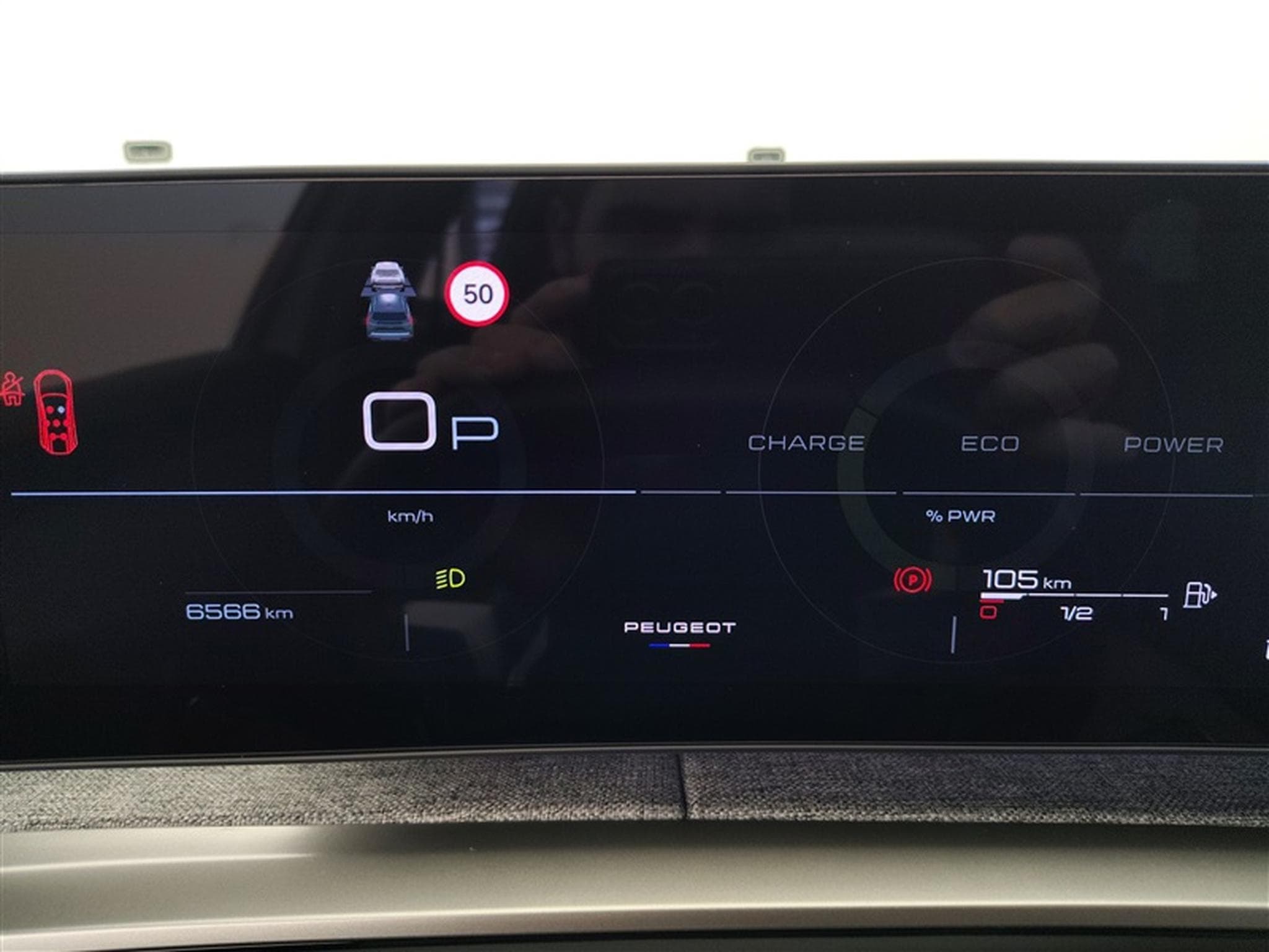 Peugeot 5008 1.2 HYBRID 145cv e-DSC6 Allure 7pl. NAVI / FULL LED / CAMERA (2025) - Photo 10