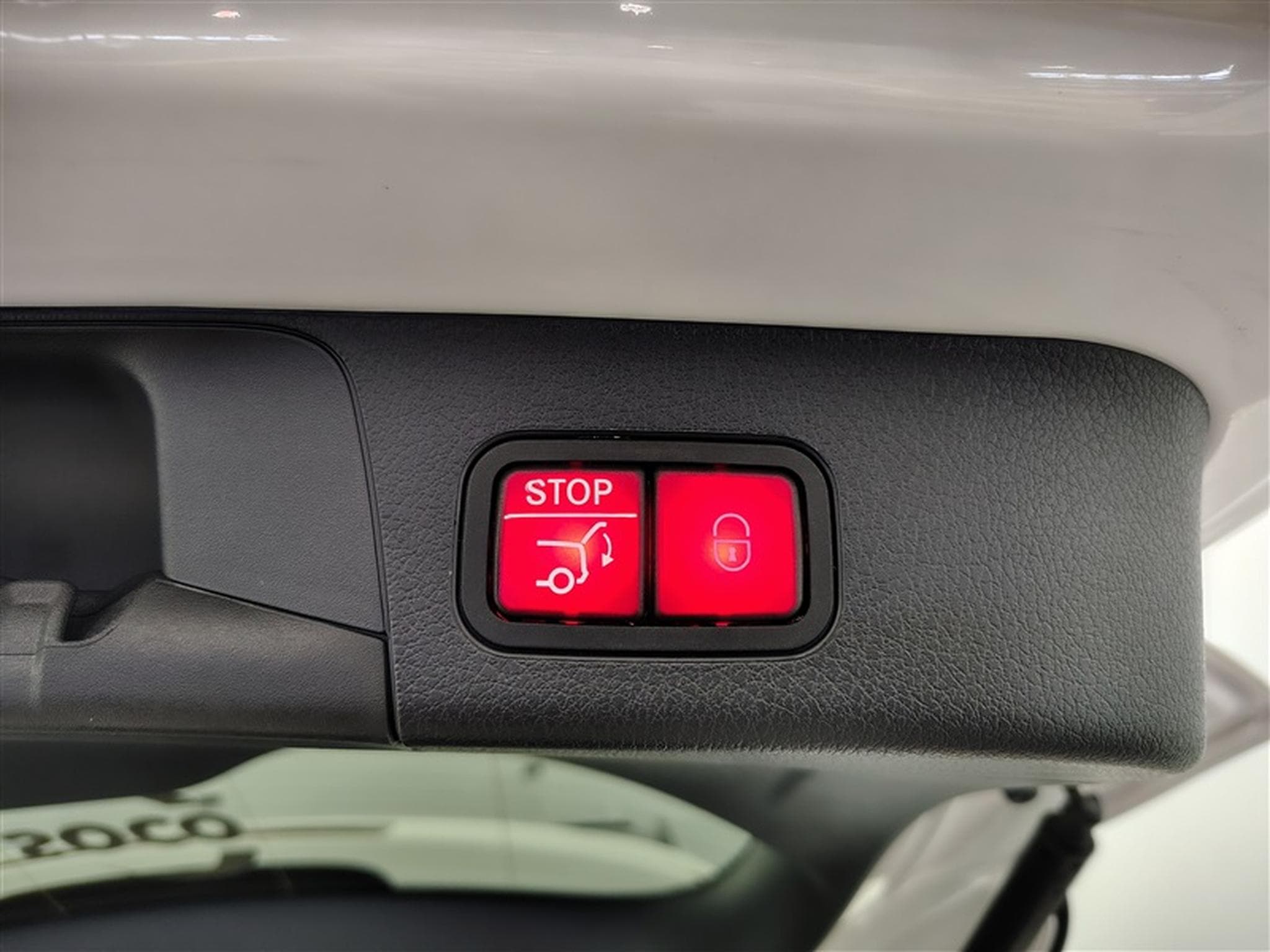 Mercedes GLB 180 180d AMG Line 7pl. NAVI / FULL LED / PANO / CAMERA 360° (2025) - Photo 20