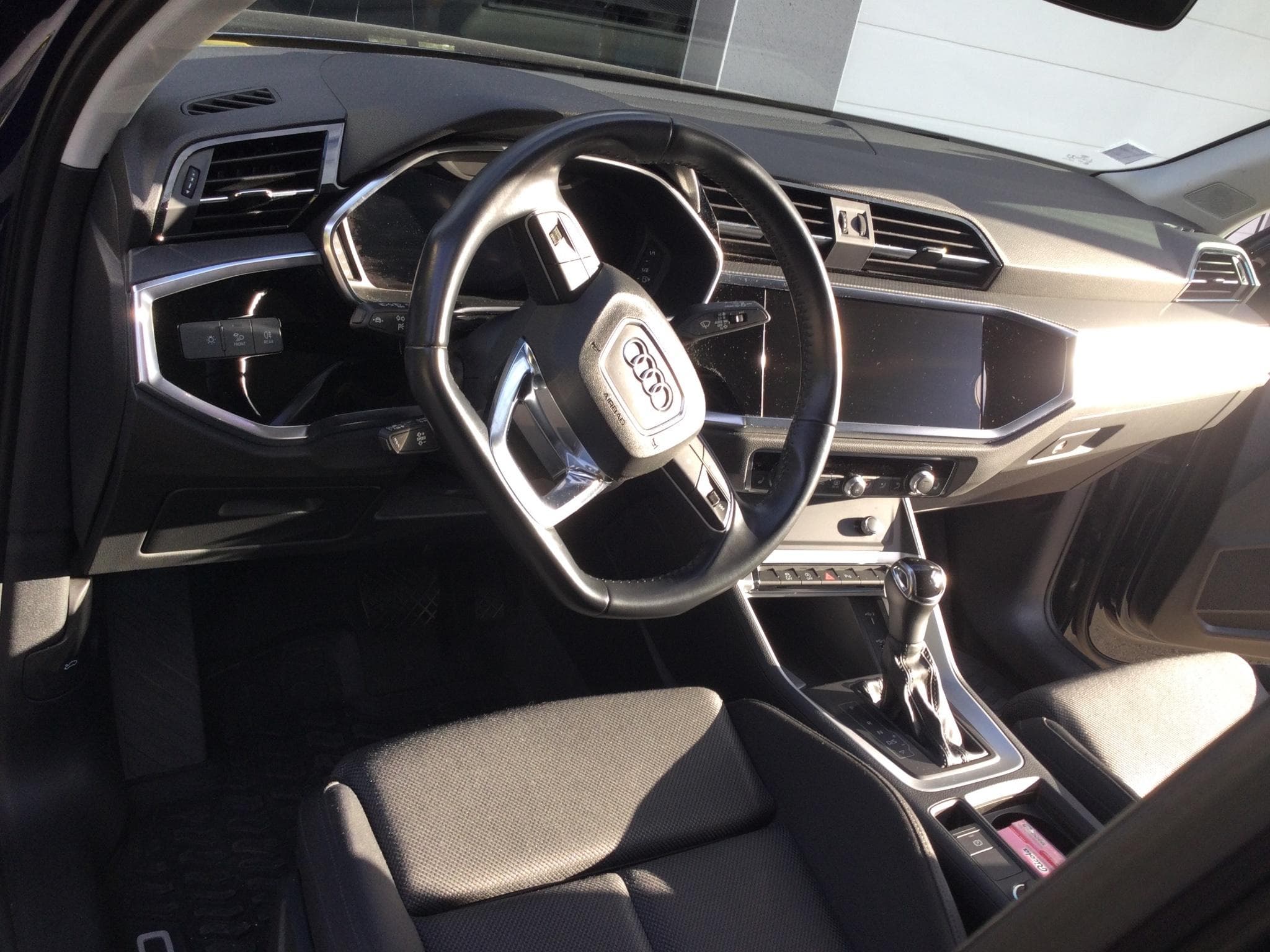 Audi Q3 Audi q3 35 TFSI 150 ch design S tronic 7 (2019) - Photo 2