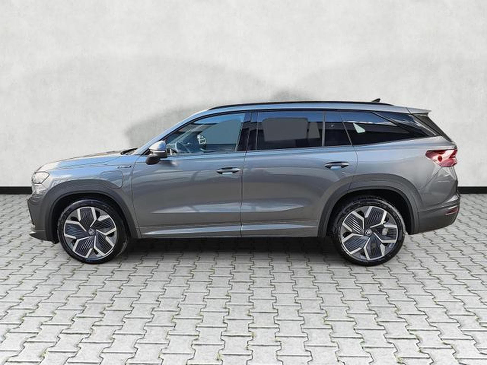 Skoda Kodiaq 1.5 TSI iV 150 kW Sportline (2026) - Foto 4