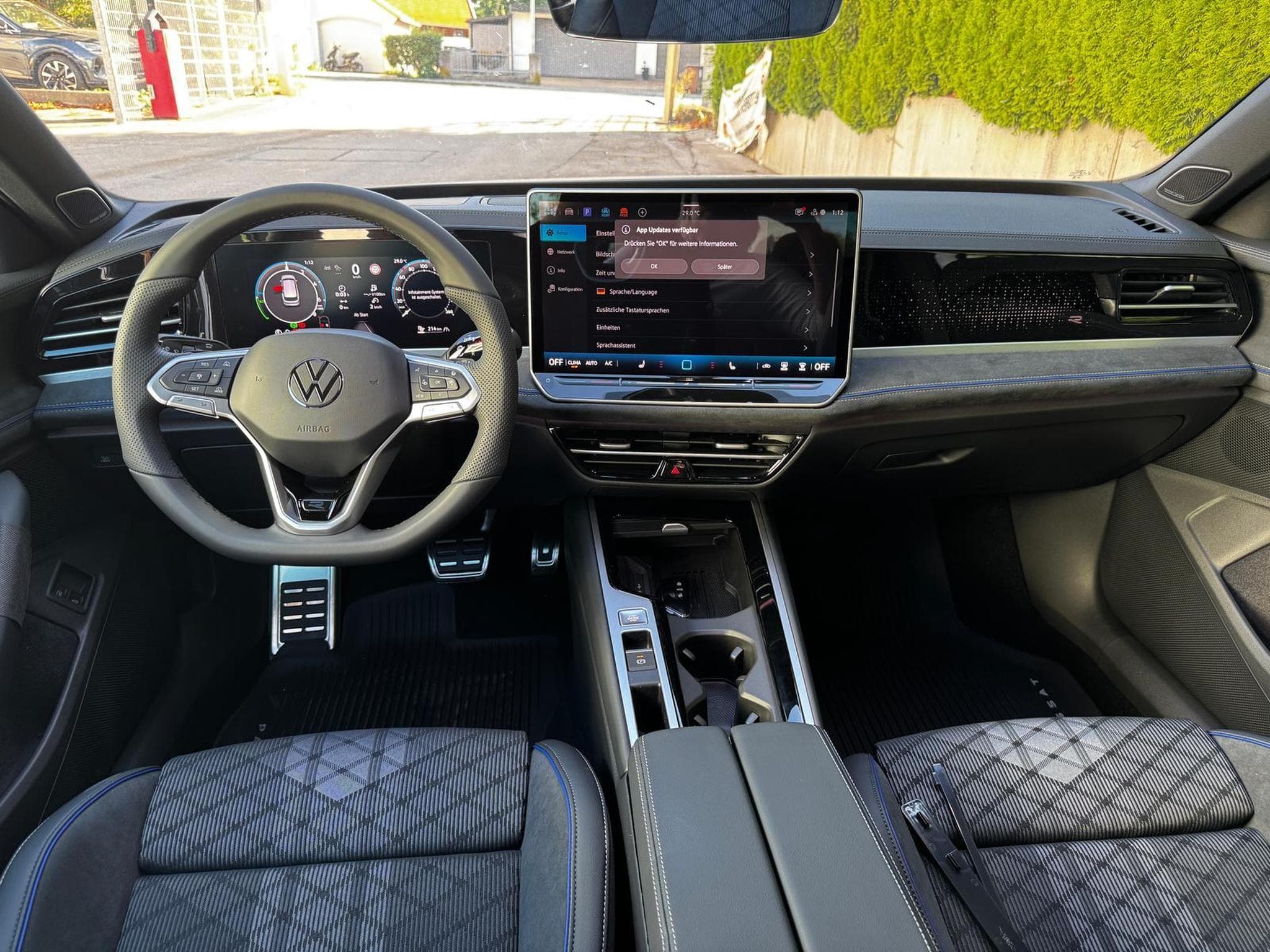VW Passat Variant 1.5 TSI eHybrid 200 kW R-Line (2026) - Foto 8