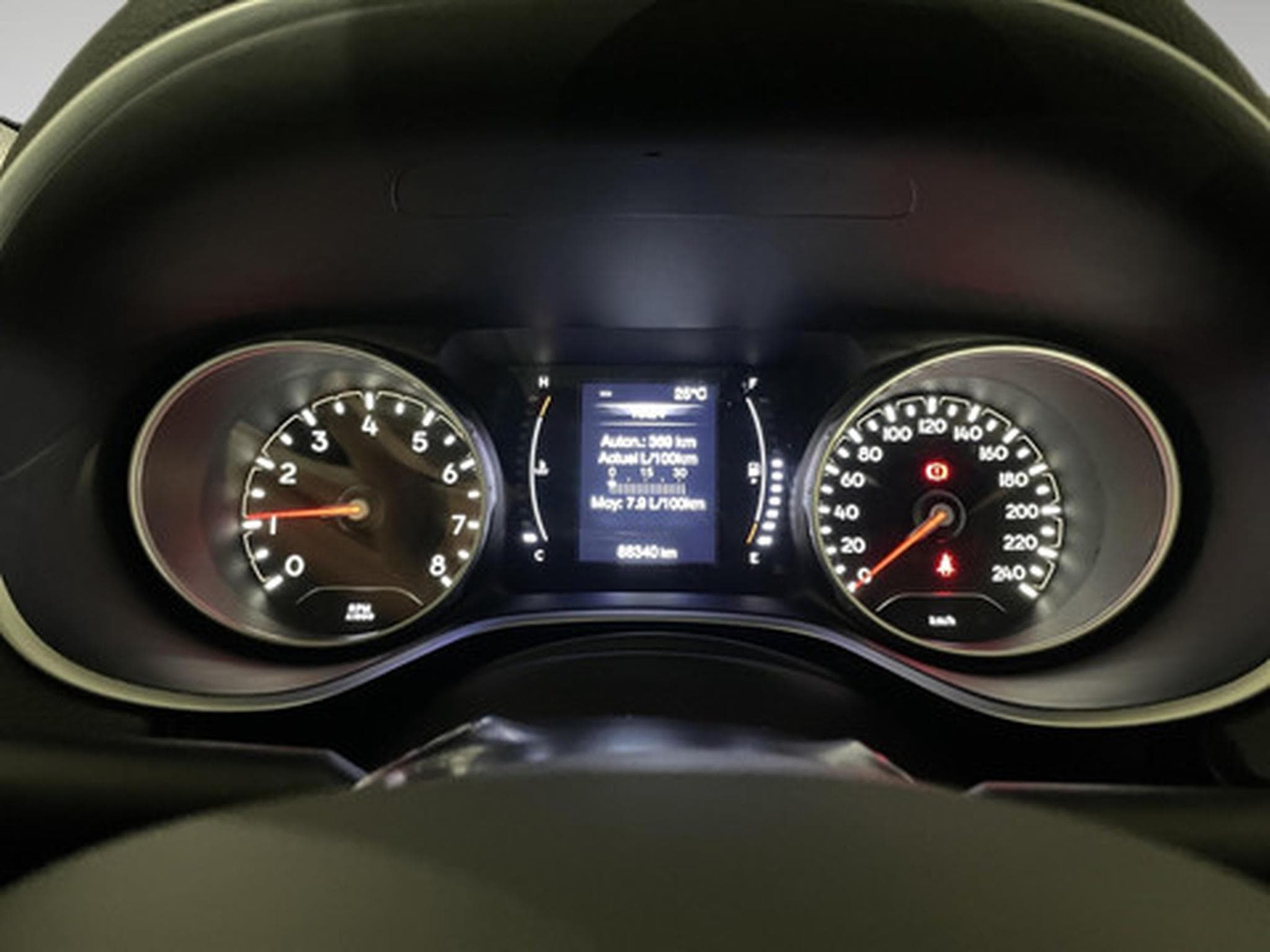 Jeep Compass 1.4 Turbo MultiAir 103kW FWD (2020) - Photo 2