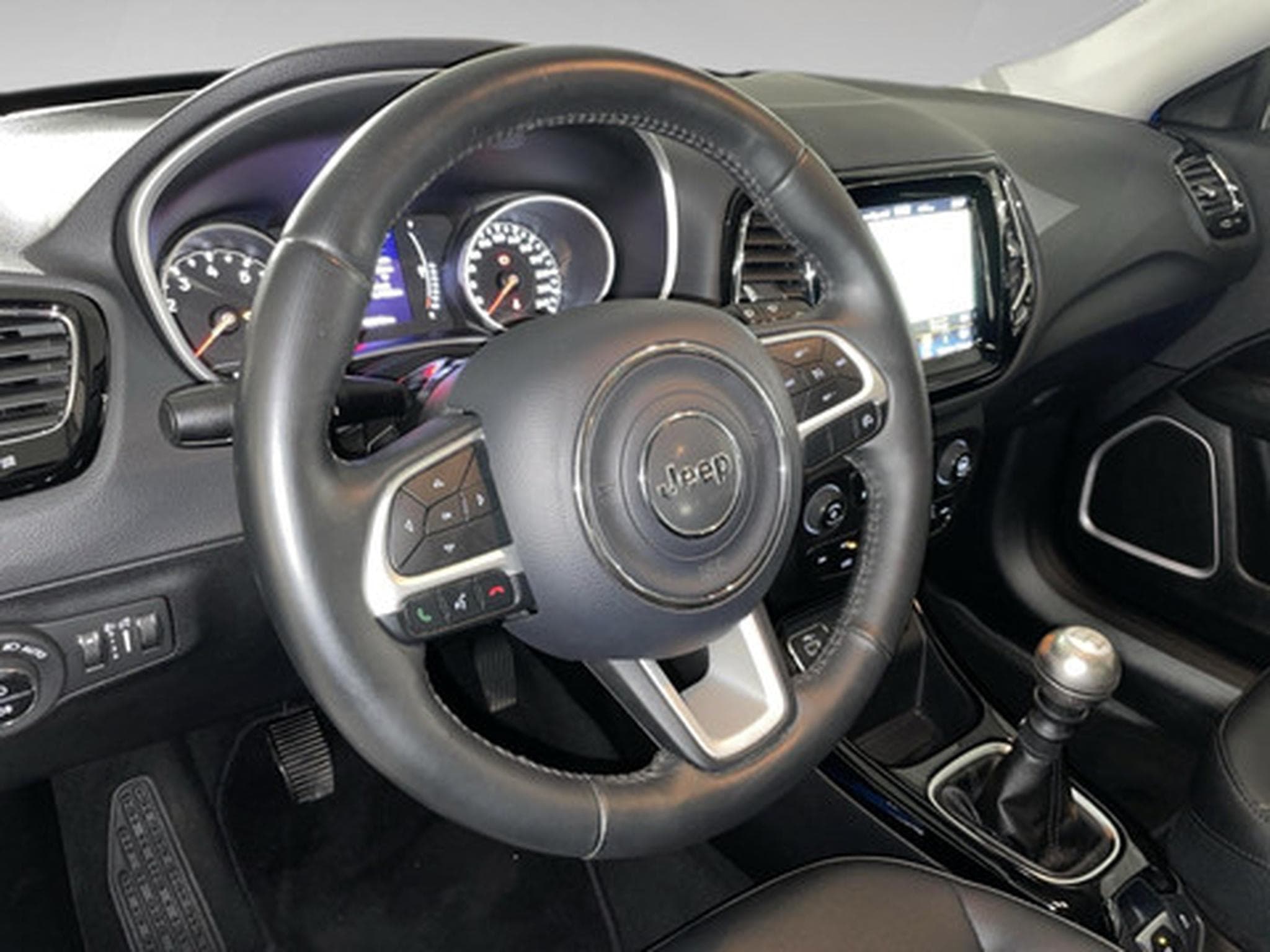 Jeep Compass 1.4 Turbo MultiAir 103kW FWD (2020) - Photo 8