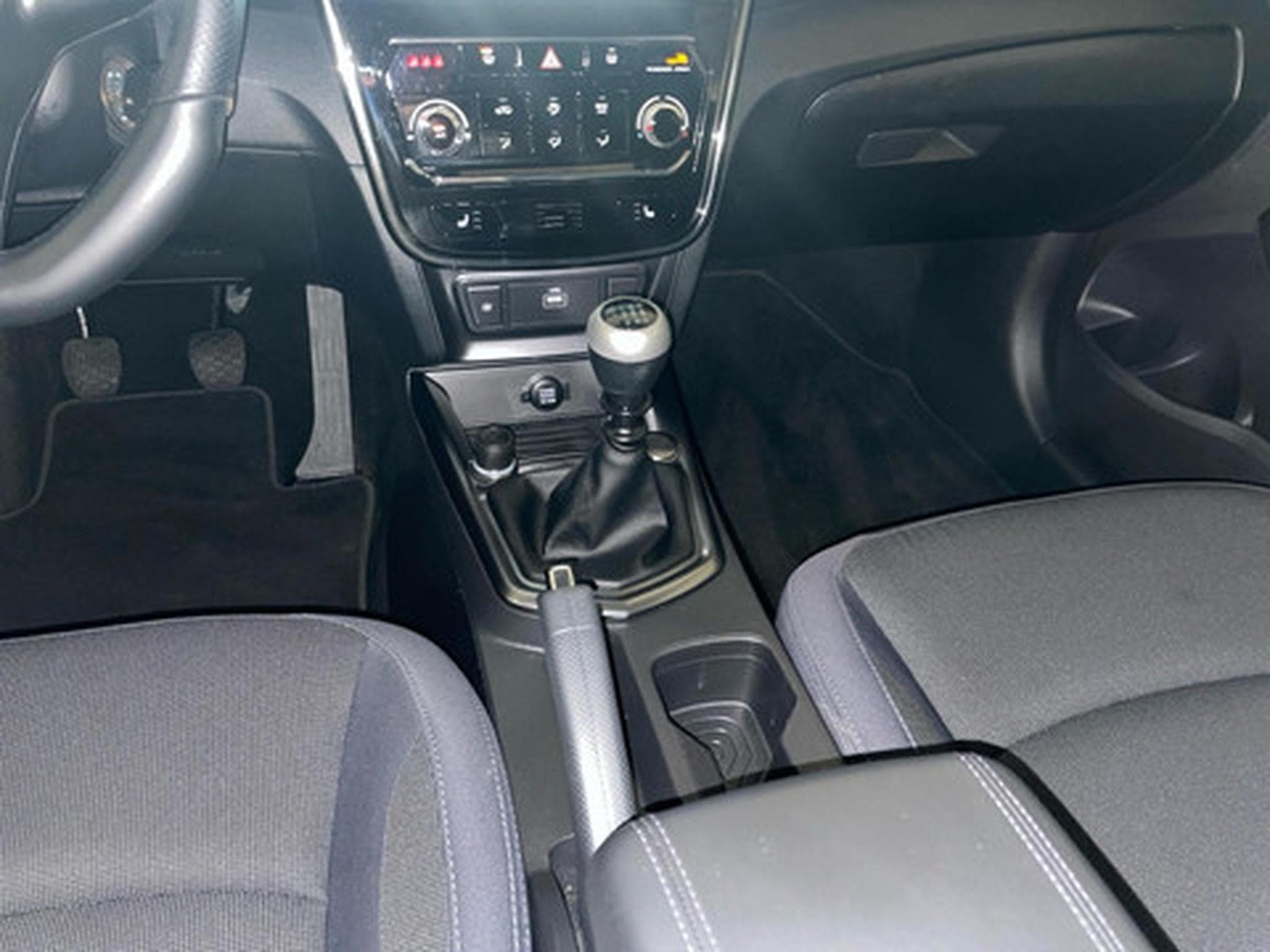 Ssangyong Tivoli 1.5 T-GDI 120kW Quartz (2023) - Photo 10