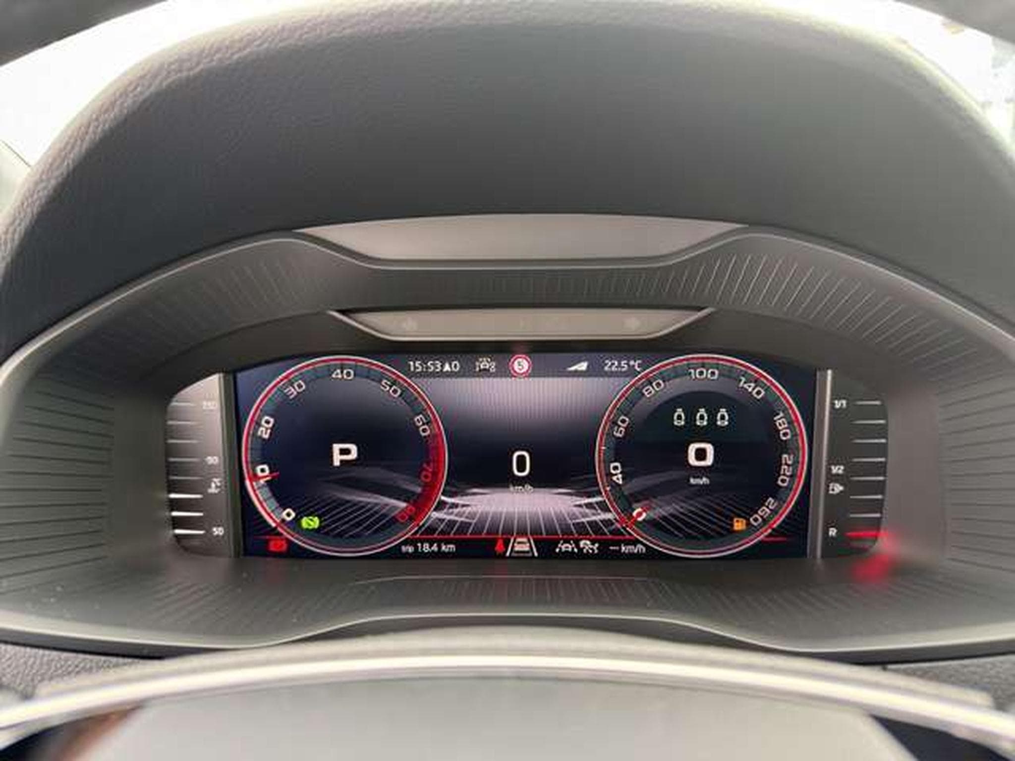 Skoda Karoq Sportline DSG/ACC/Matrix/AHK/Side/5-J Gara (2026) - Photo 11