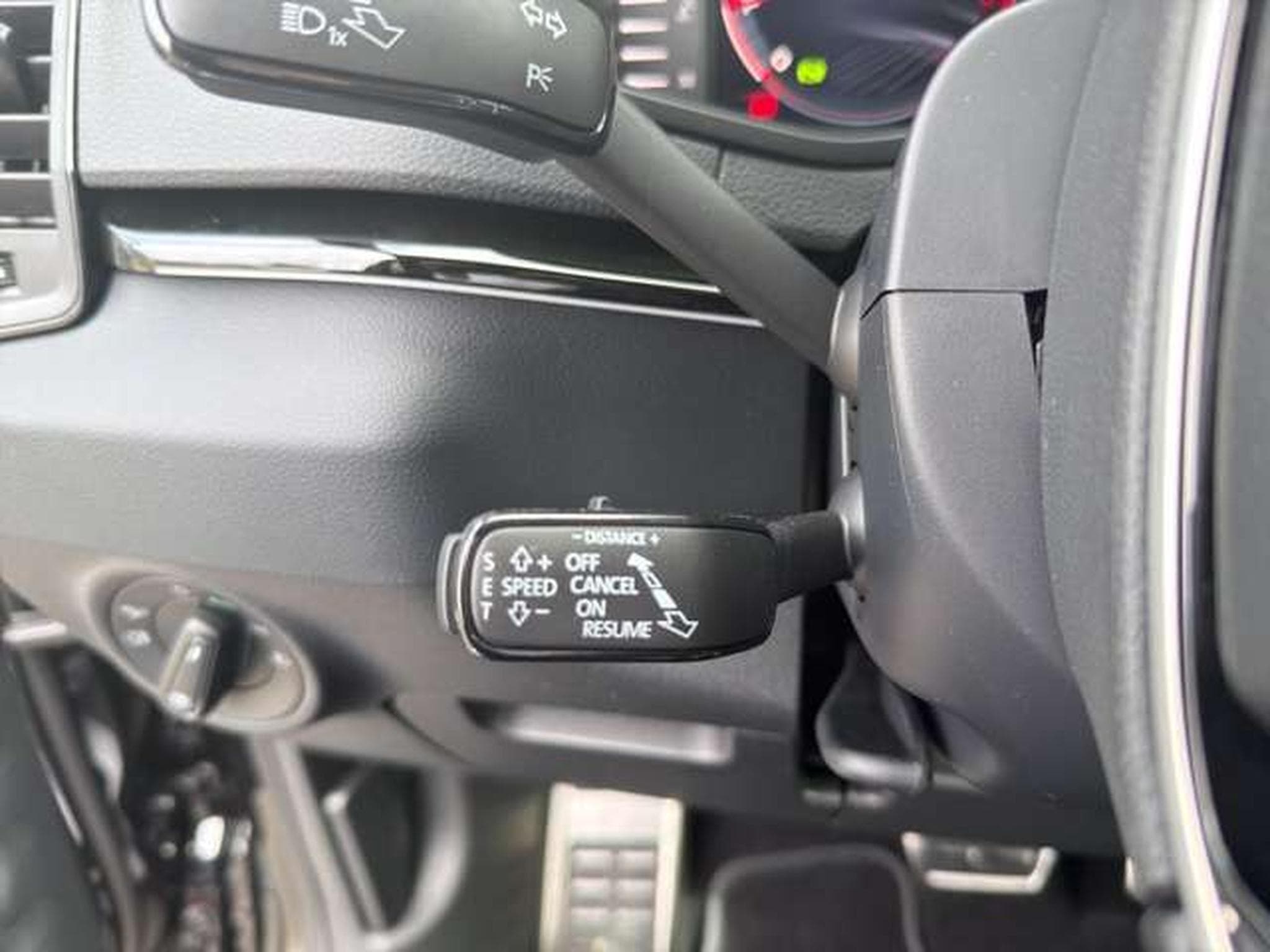 Skoda Karoq Sportline DSG/ACC/Matrix/AHK/Side/5-J Gara (2026) - Photo 29