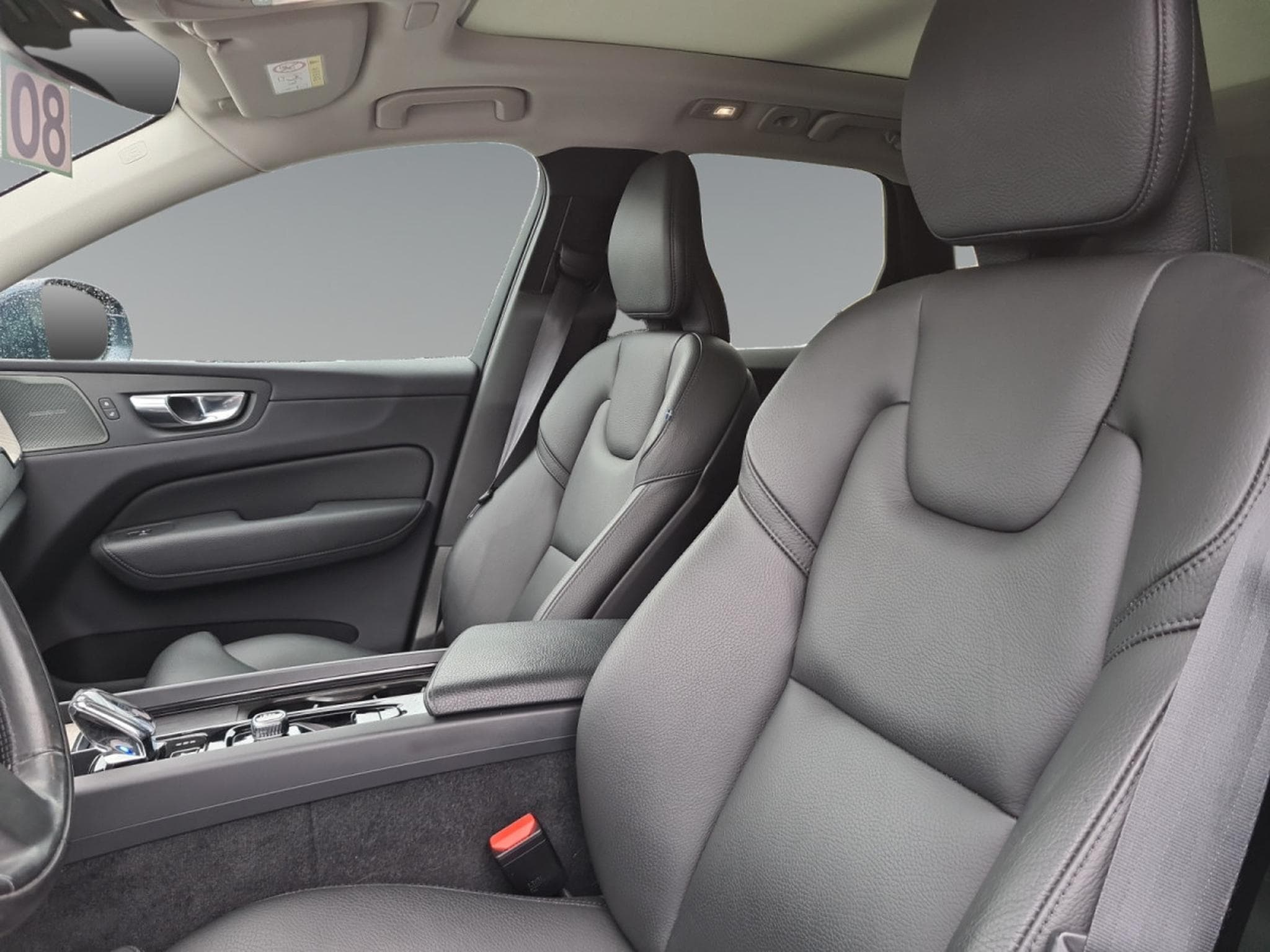 Volvo XC60 2.0 B4 MHEV Core (2023) - Foto 10