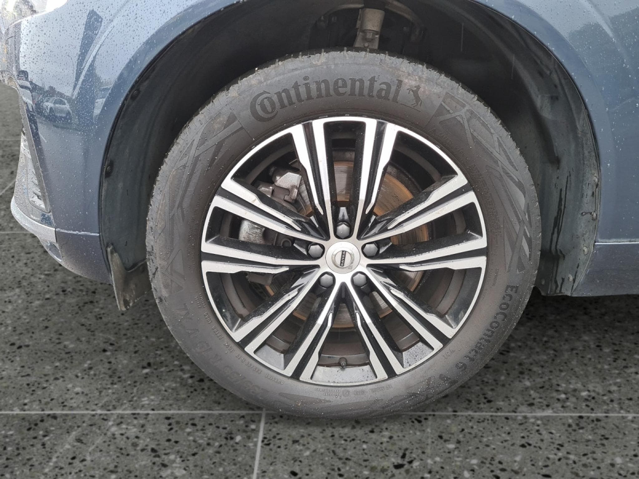 Volvo XC60 2.0 B4 MHEV Core (2023) - Foto 9