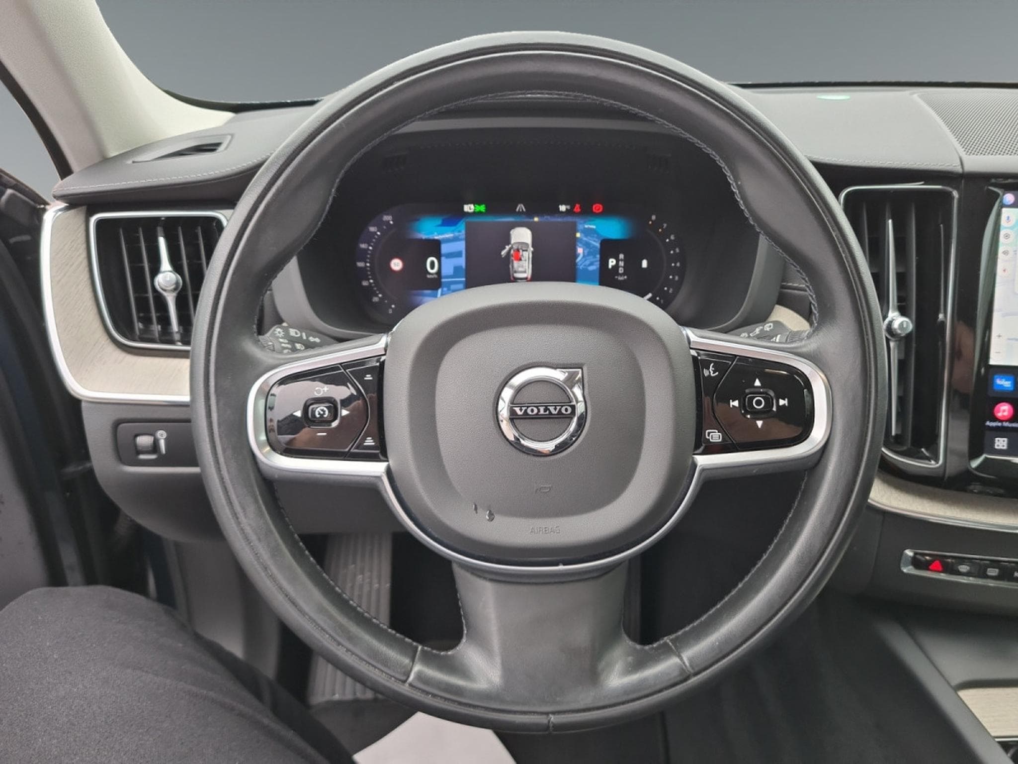 Volvo XC60 2.0 B4 MHEV Core (2023) - Foto 13
