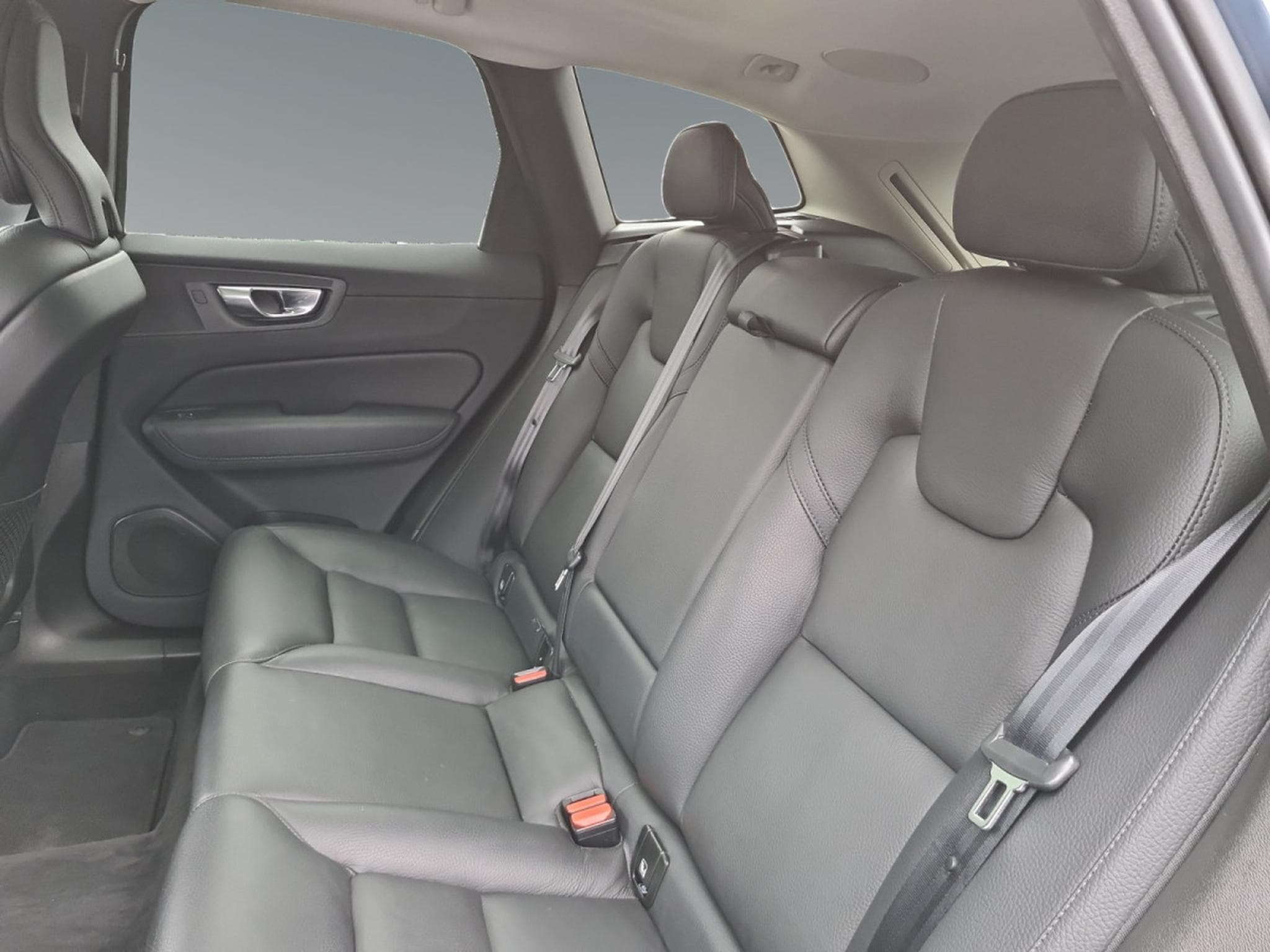 Volvo XC60 2.0 B4 MHEV Core (2023) - Foto 15