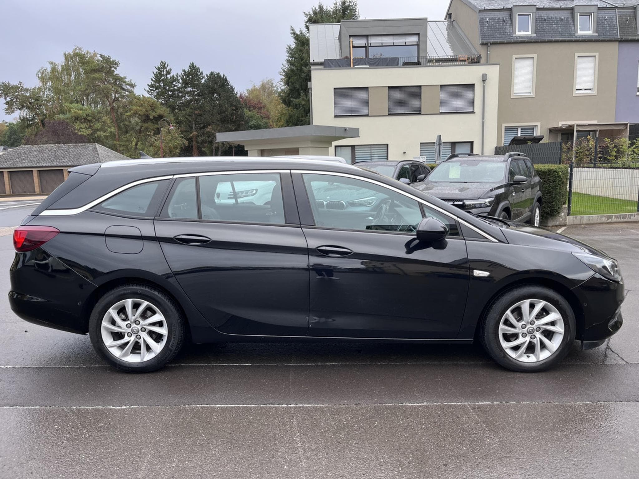 Opel Astra Astra K Sports Tourer 1.5d Cuir Navi CarPlay AHK Bose (2021) - Photo 4