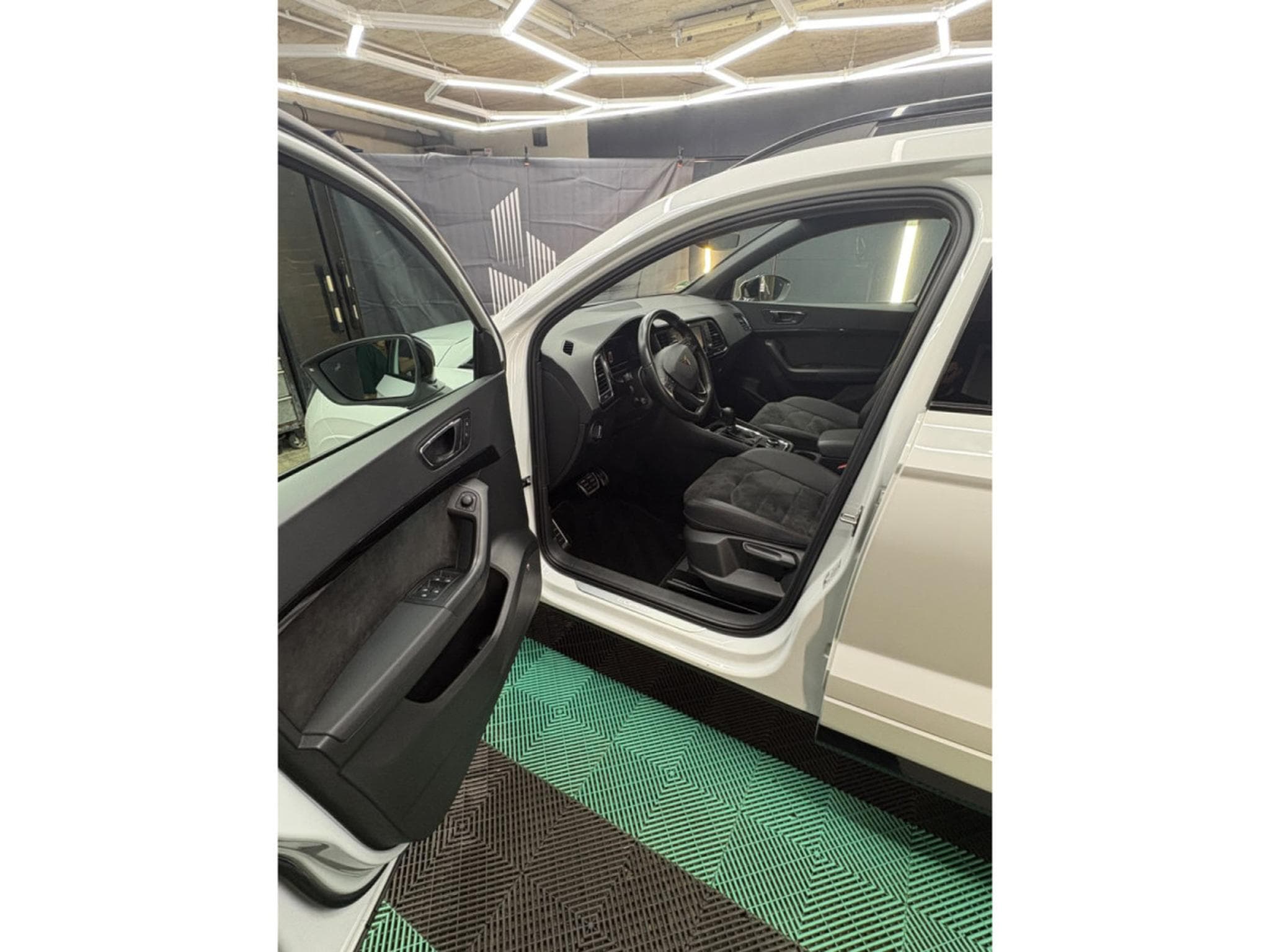 Seat Ateca Cupra 2.0 TSI 221KW aut.,360°,Beats, Assist, 19", Keyless, A (2018) - Photo 10