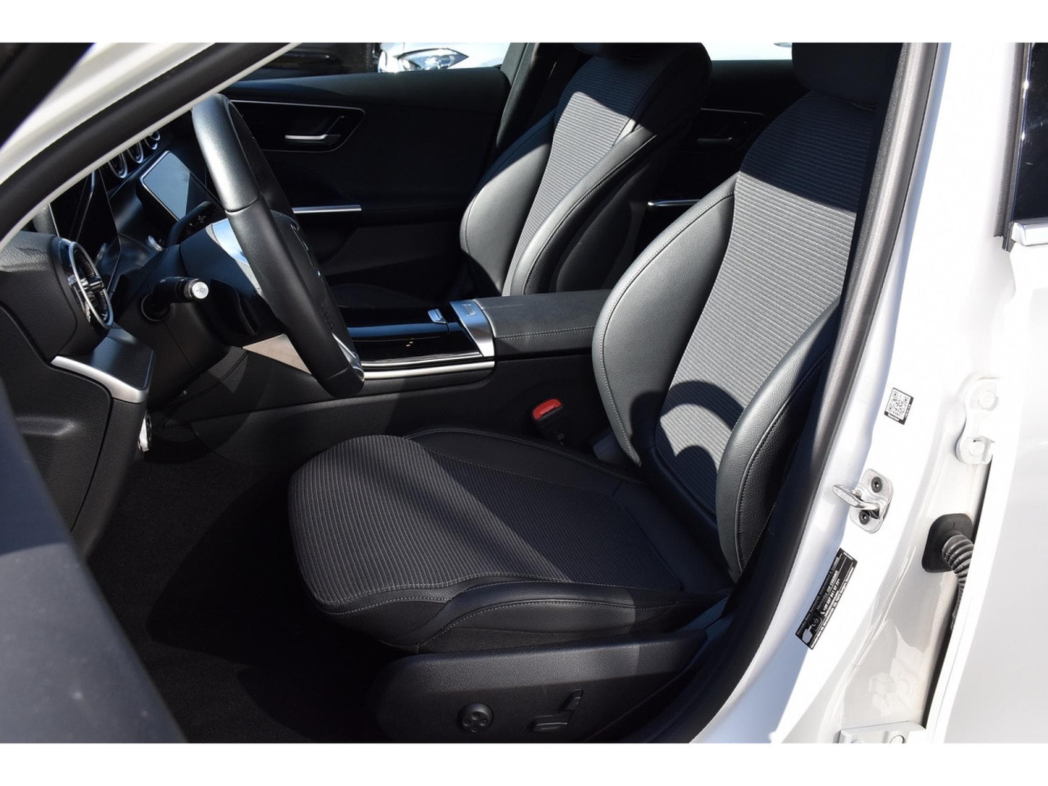 Mercedes C 200 CDI Break Avantgarde 9G-Tronic GPS CAM LANE 1° MAIN (2024) - Foto 6