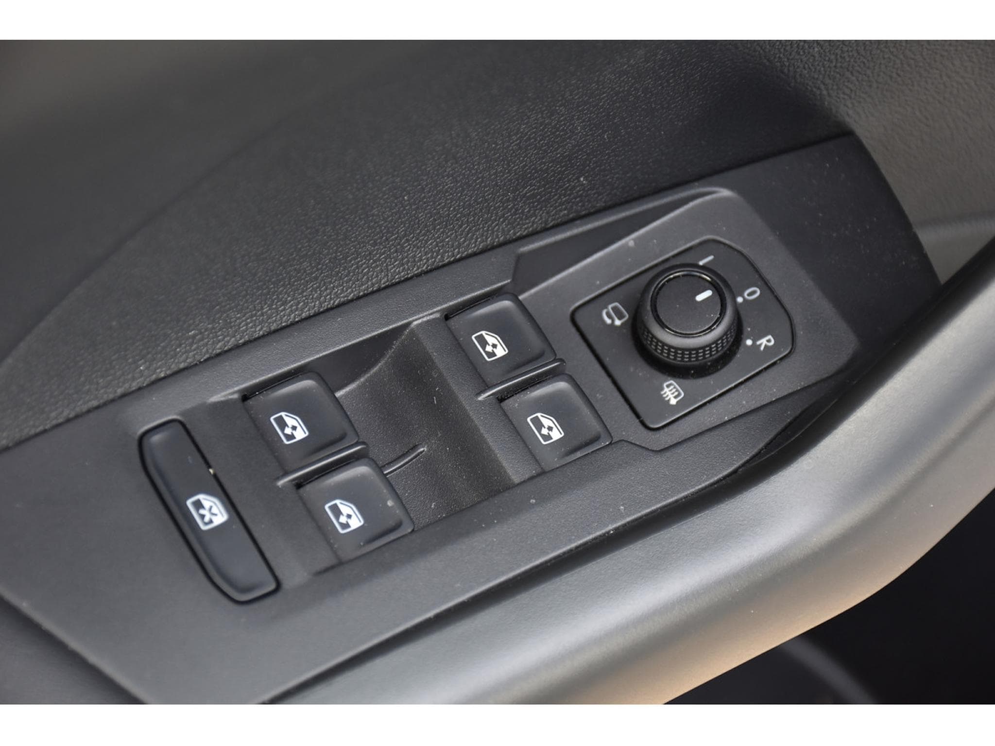 VW T-Cross 1.0 TSI Life DSG ACC TRAVEL SIDE GPS KEYLESS CAM 1° MAIN (2025) - Photo 22