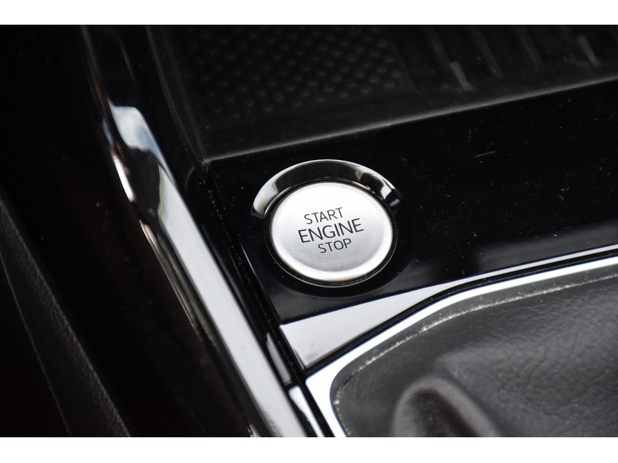VW T-Cross 1.0 TSI Life DSG ACC TRAVEL SIDE GPS KEYLESS CAM 1° MAIN (2025) - Photo 20