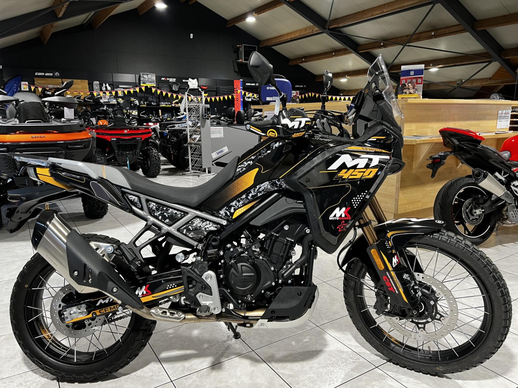 CF Moto 450 MT Réplica (2026) - Foto 1
