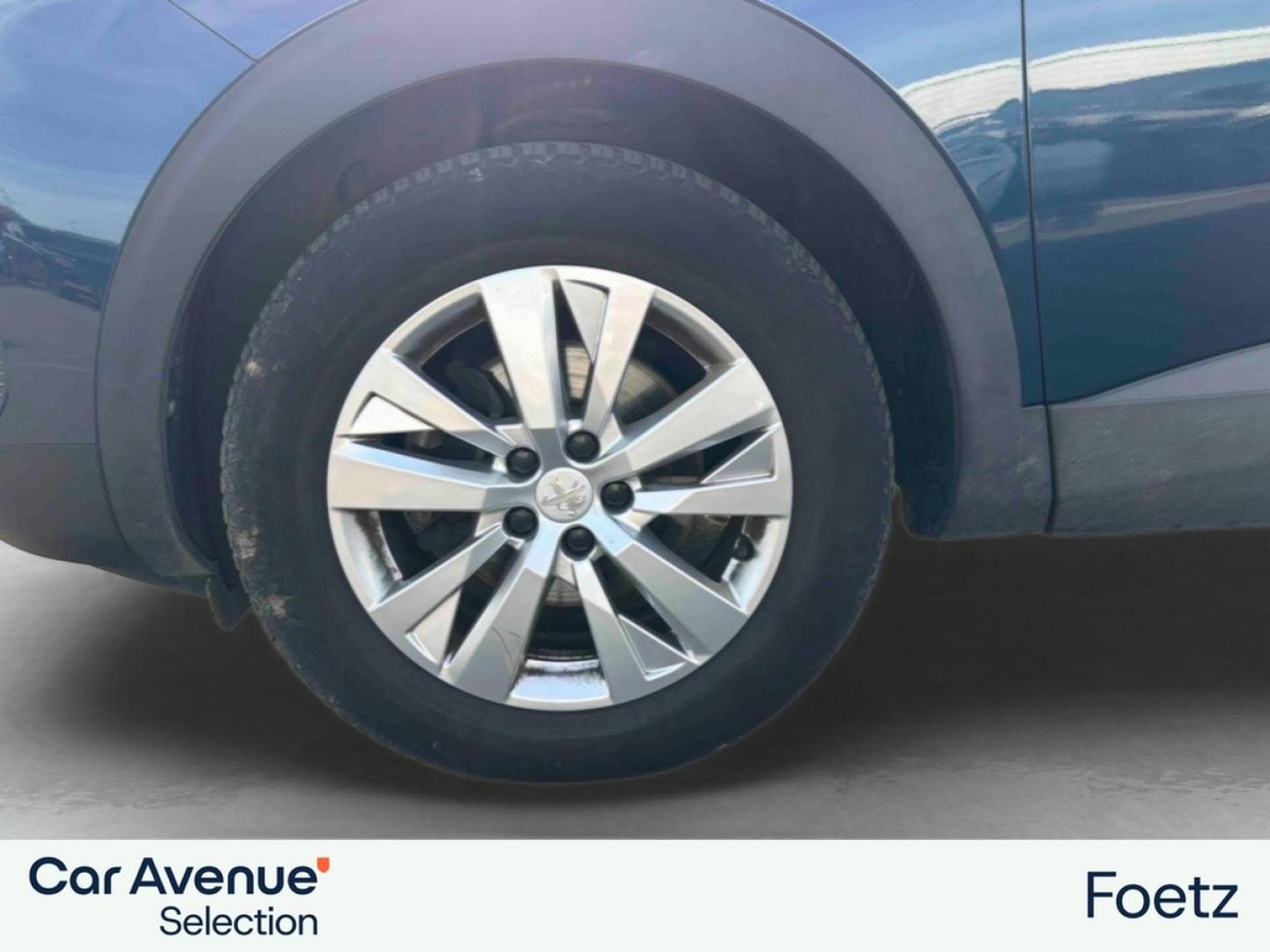 PEUGEOT 5008 1.5 BlueHDi 130ch S&S Active Pack EAT8 (2023) - Photo 3
