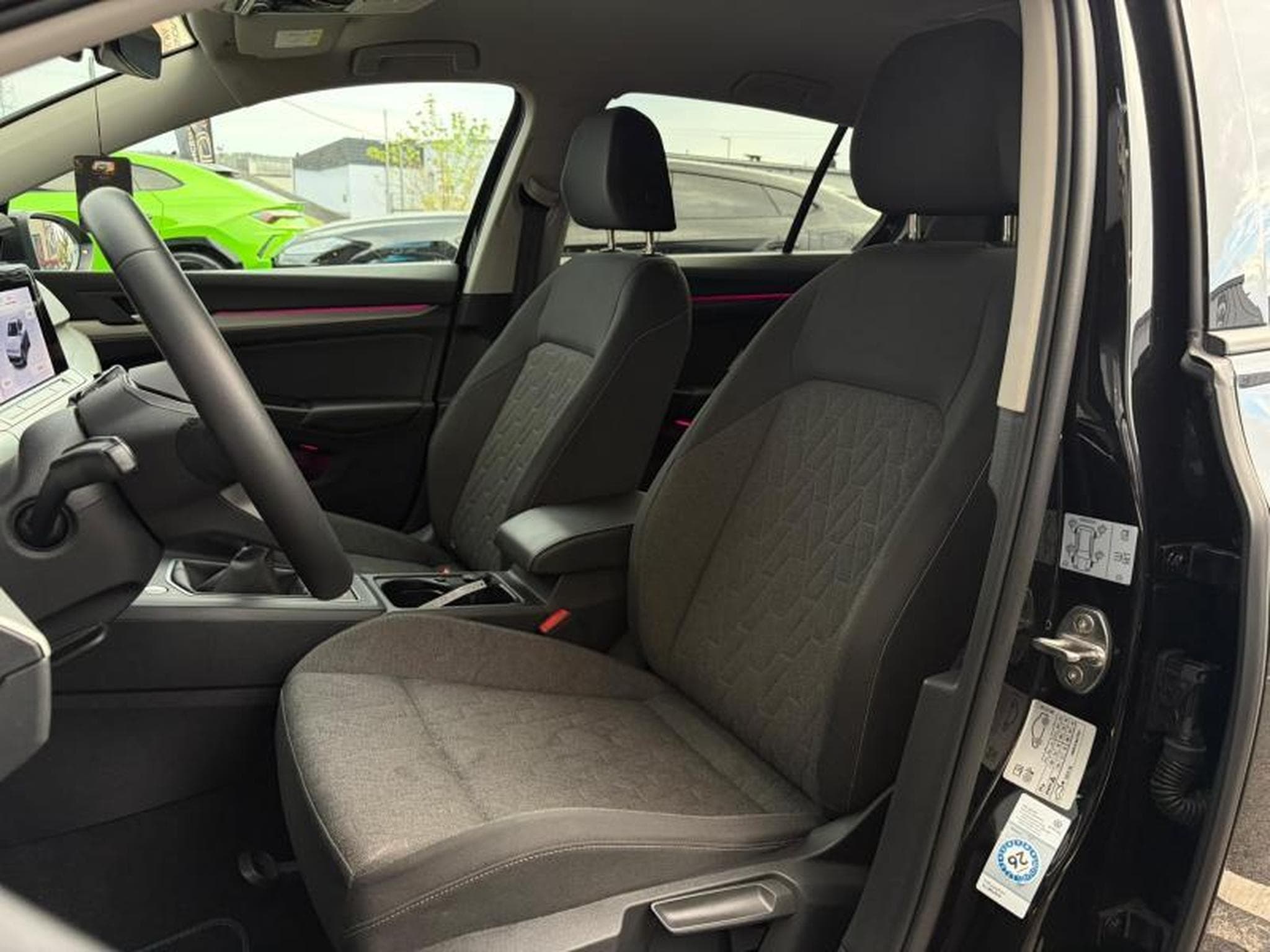 VW Golf VIII Move 1.0 110ch/Camera/Sièges chauffants/GPS (2024) - Photo 9