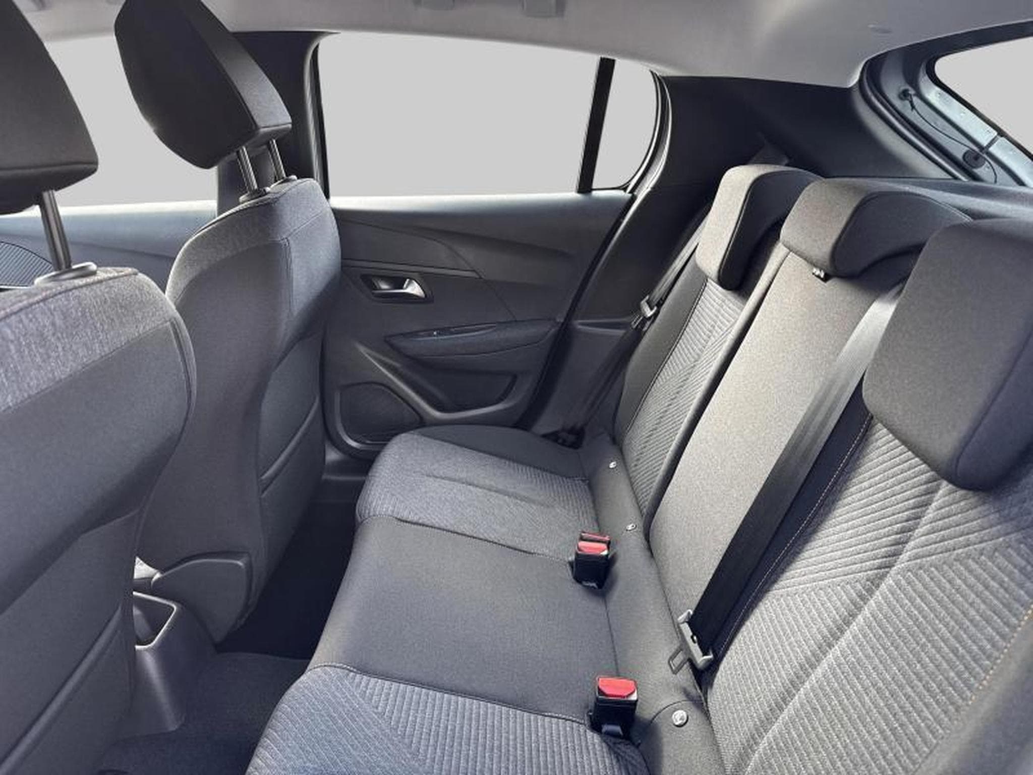 Peugeot 208 Style Hybrid 110ch e-DCS6 (2025) - Photo 12