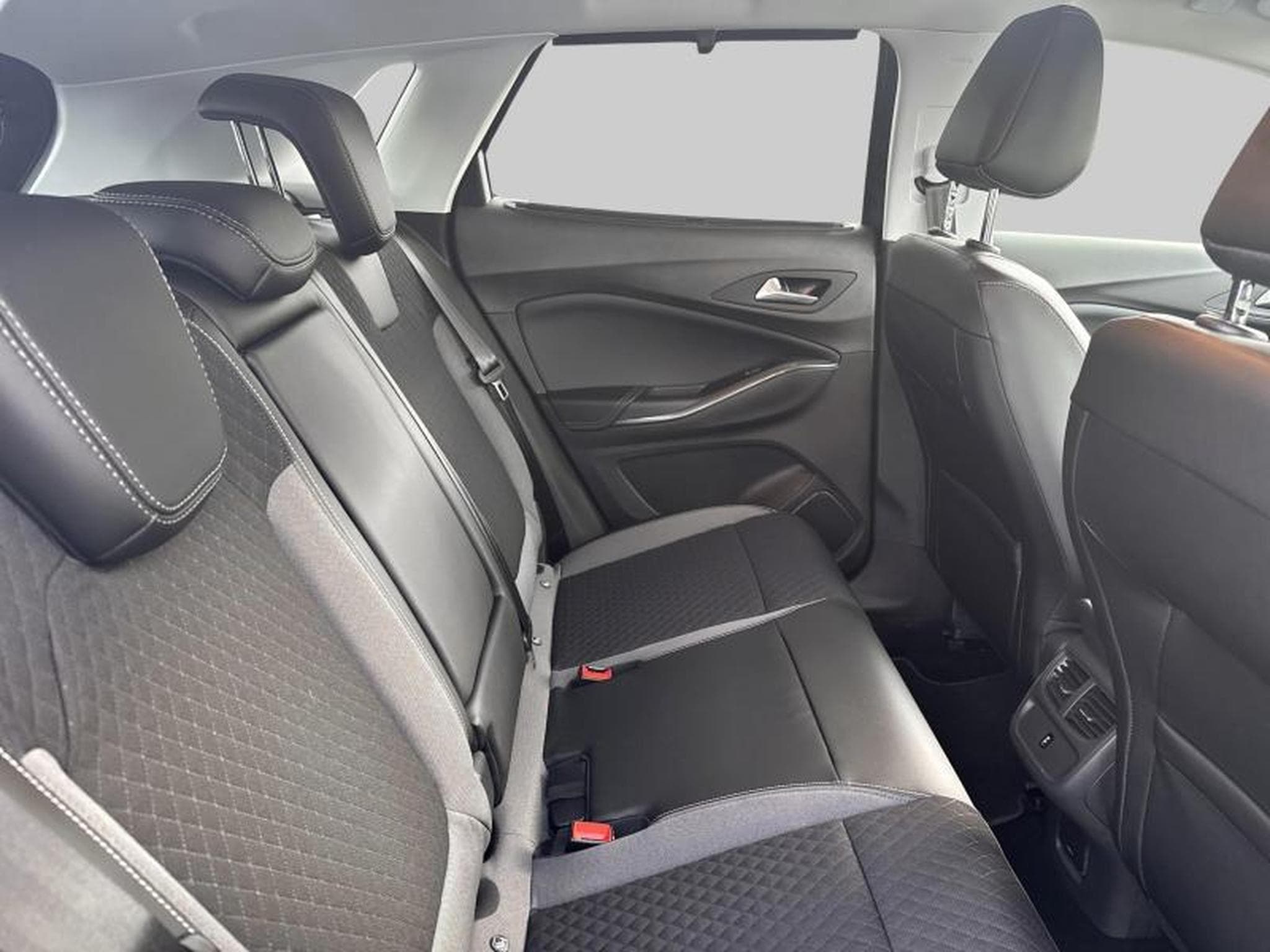 Opel Grandland Innovation 225 (2021) - Photo 13