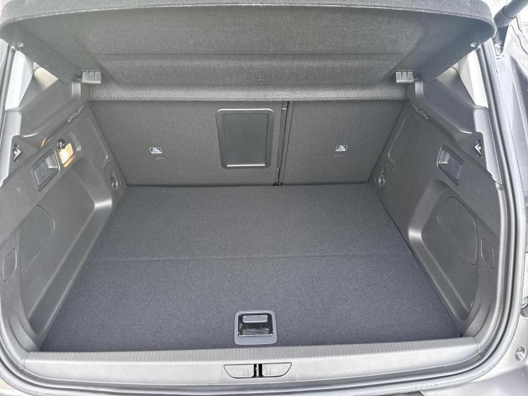 Opel Grandland Innovation 225 (2021) - Photo 20