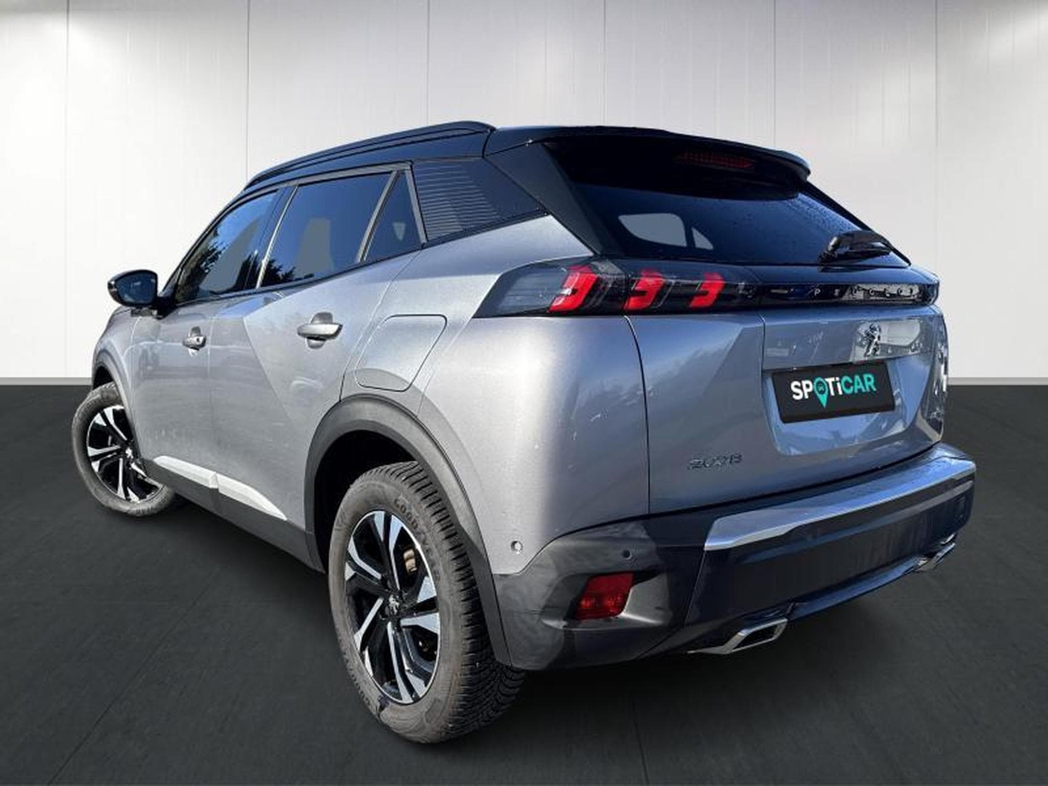 Peugeot 2008 II GT (2022) - Photo 4