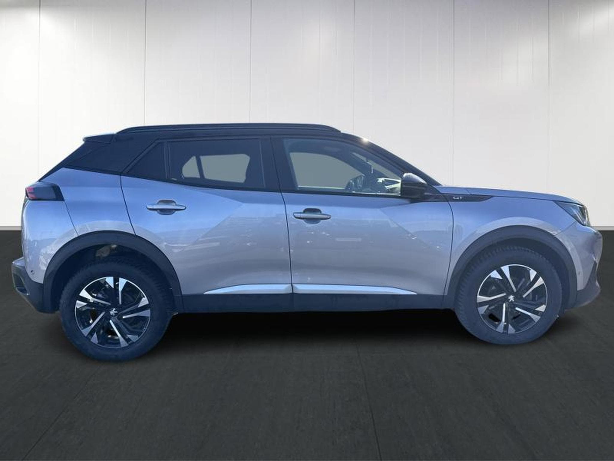 Peugeot 2008 II GT (2022) - Photo 8