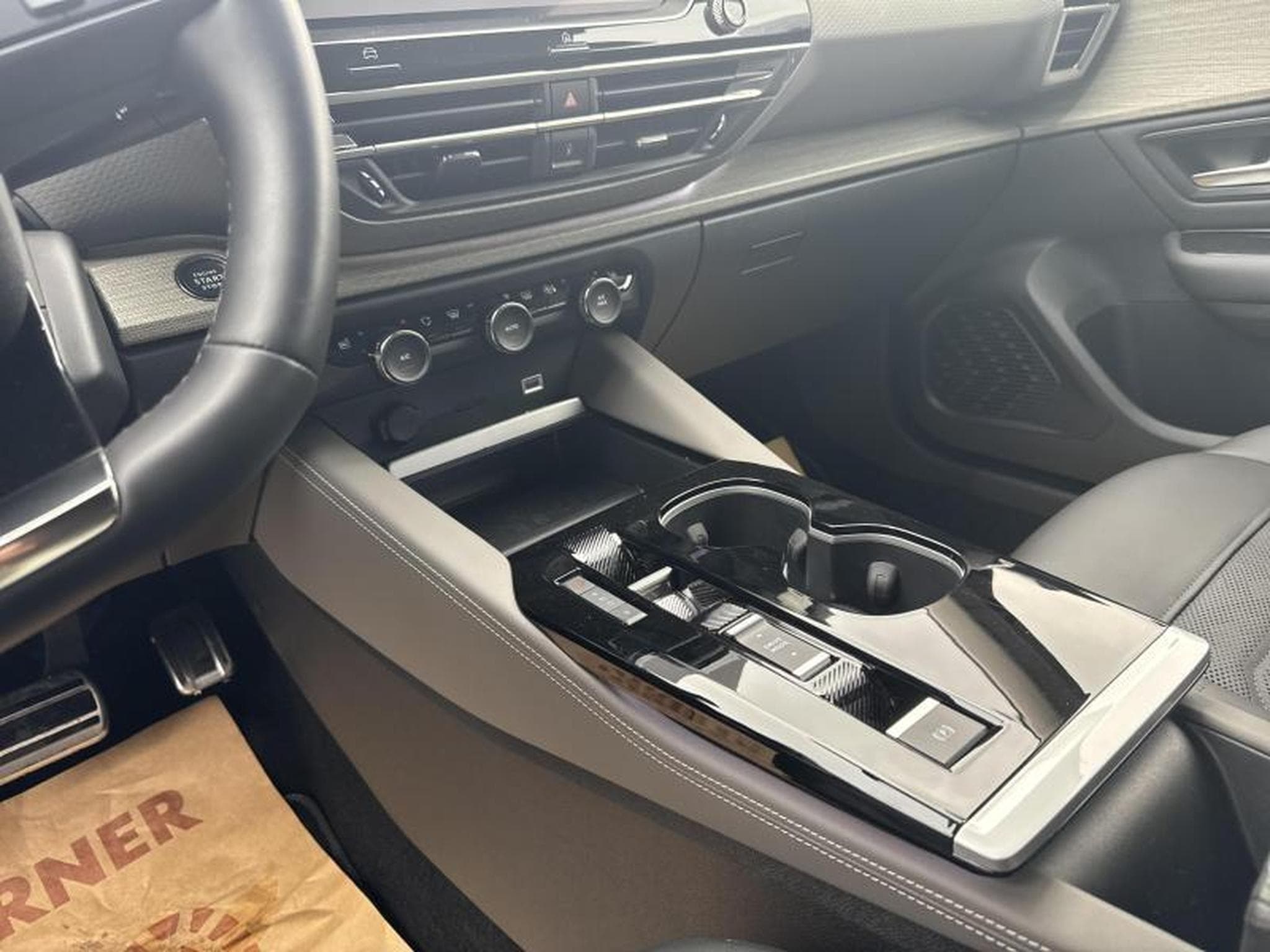 Citroën C5 X Shine Pack Hybride (2022) - Photo 19