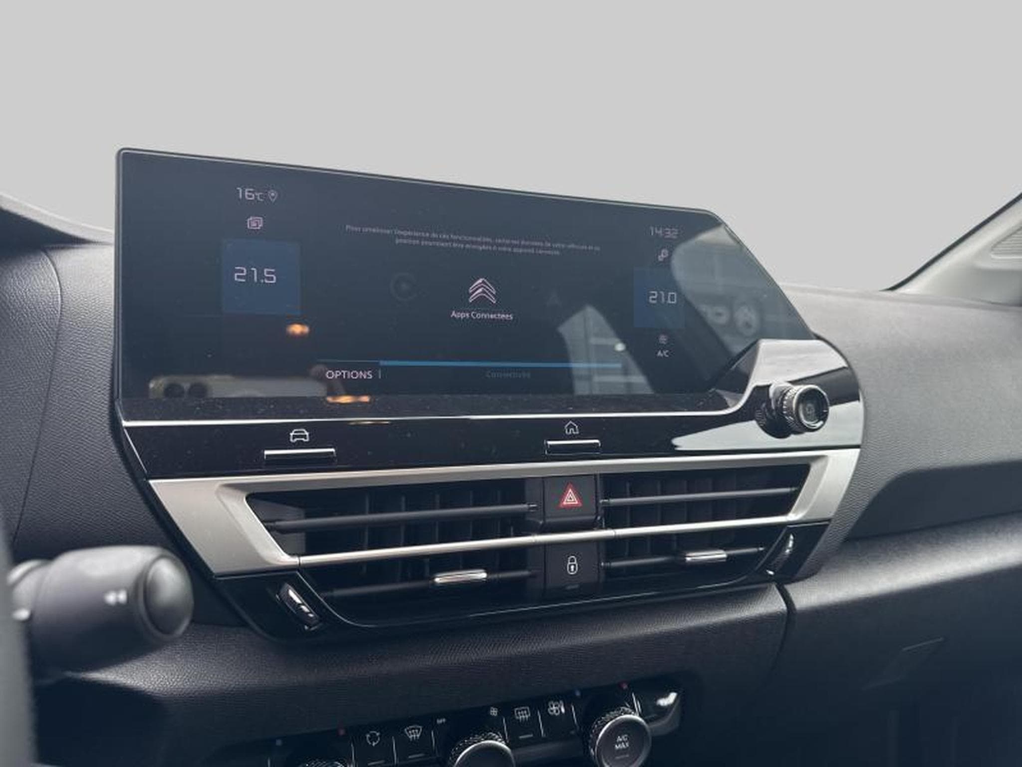 Citroën C4 Feel (2022) - Photo 18