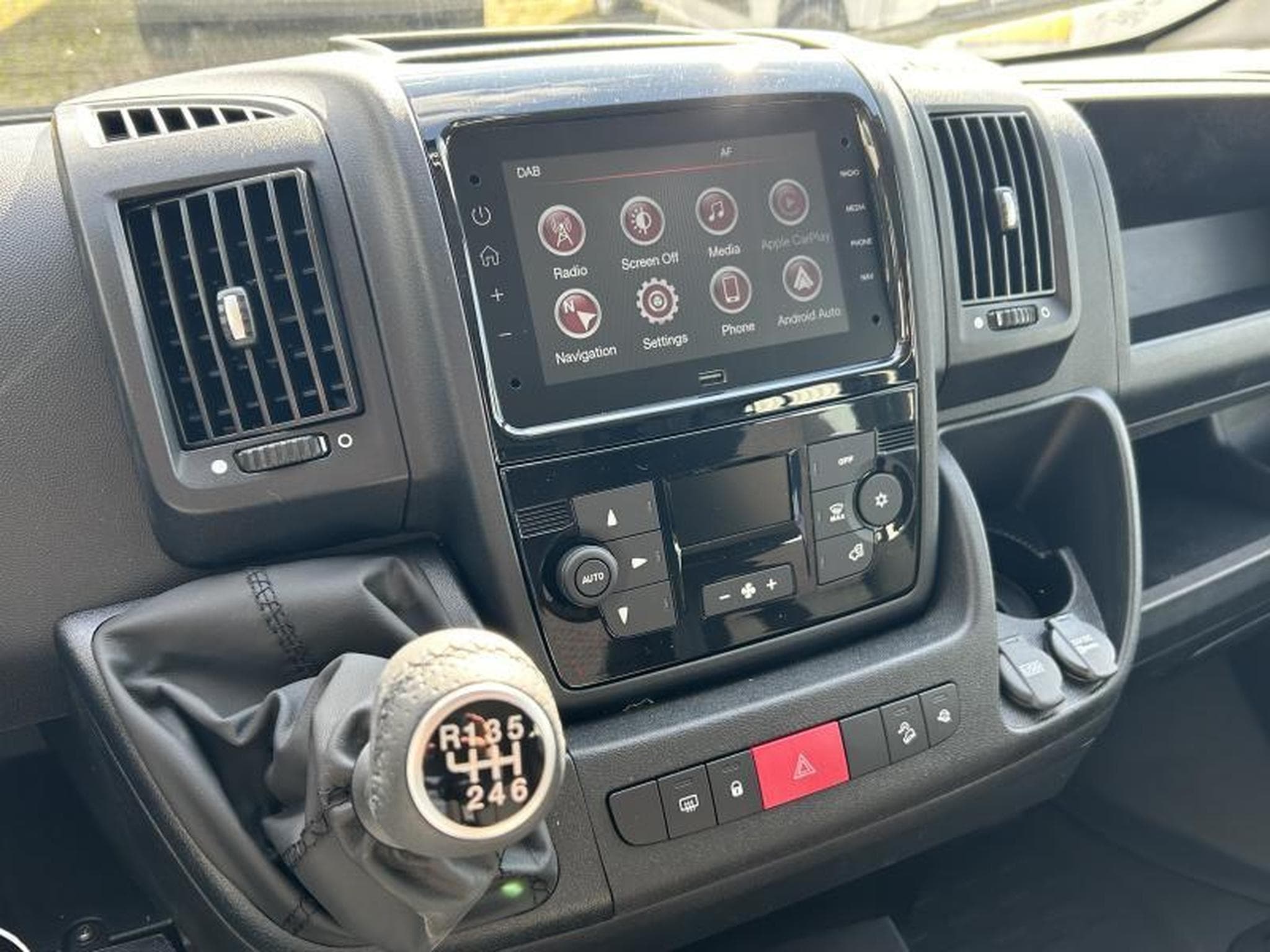 Peugeot Boxer Plateau DC 435 L3 (2024) - Foto 13