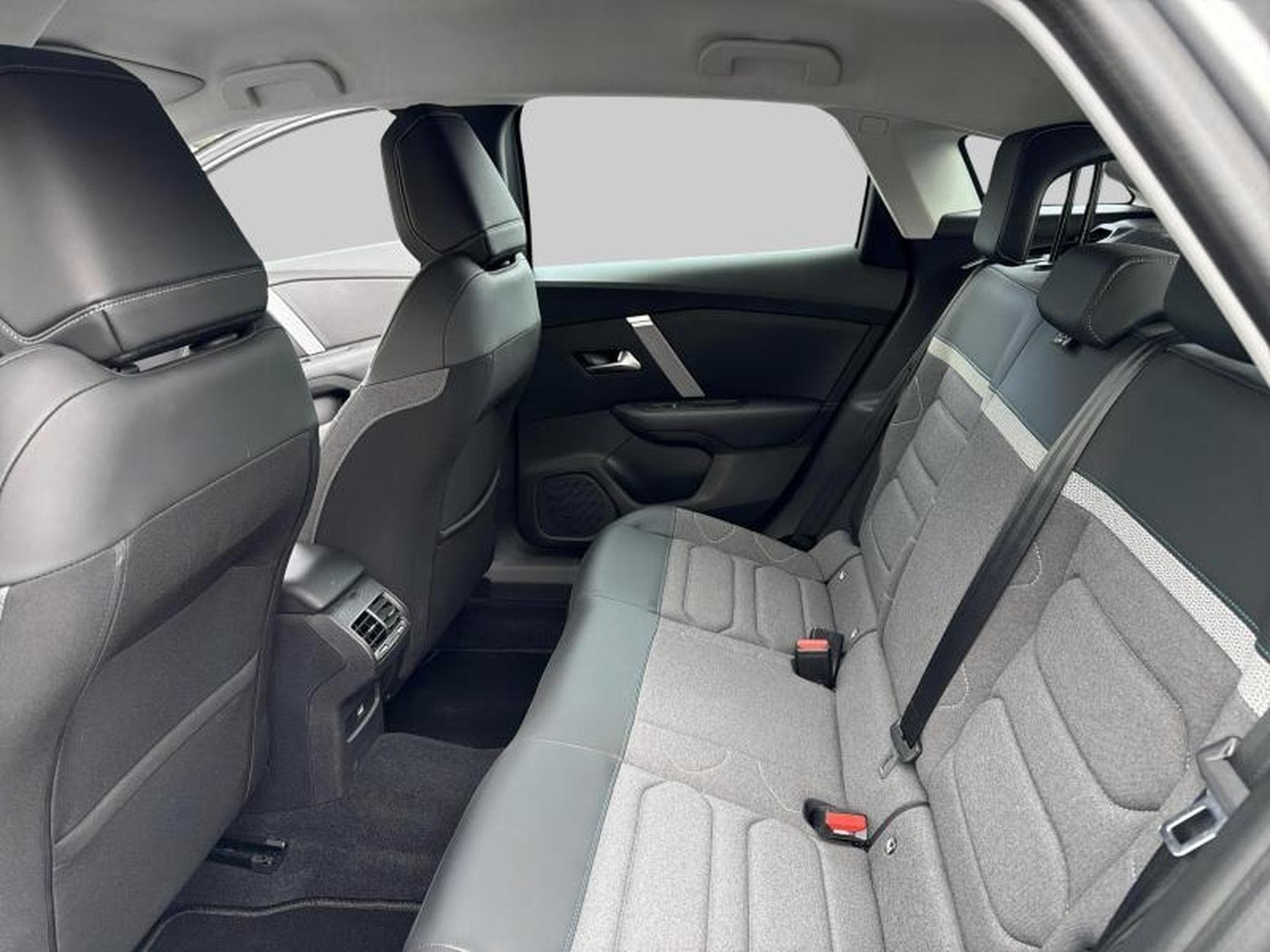 Citroën C4 Shine (2023) - Photo 10