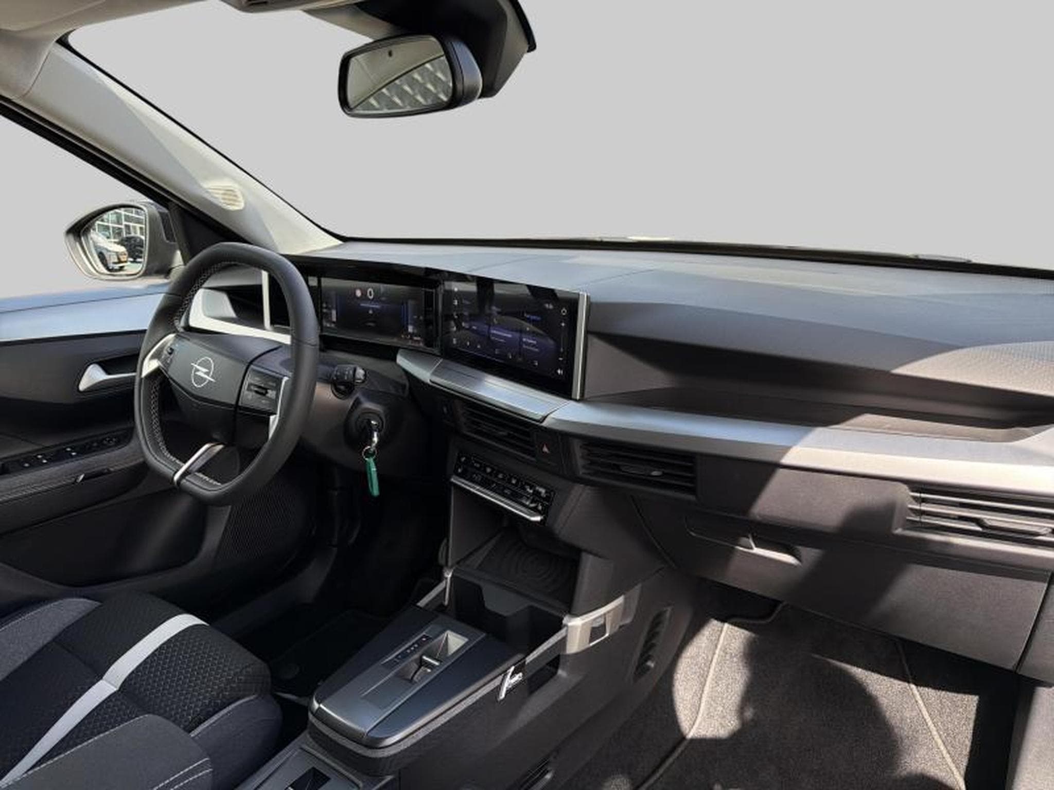Opel Frontera & -e (2025) - Photo 9