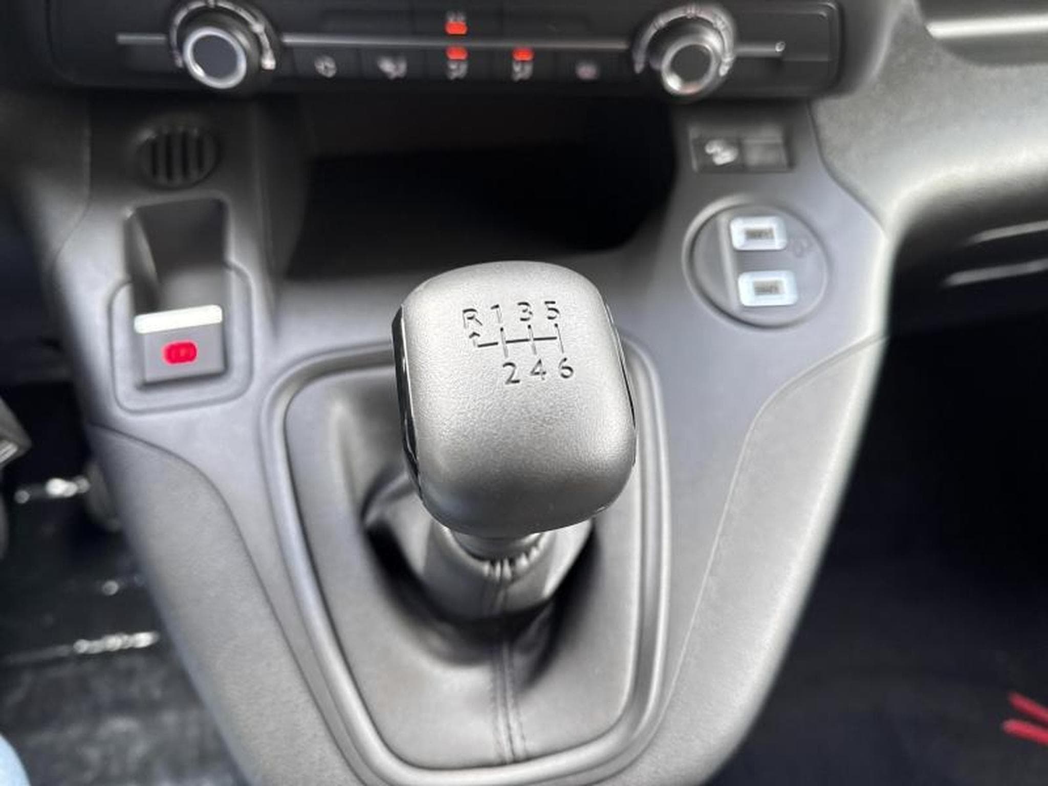 Citroën Berlingo IV (2024) - Foto 19