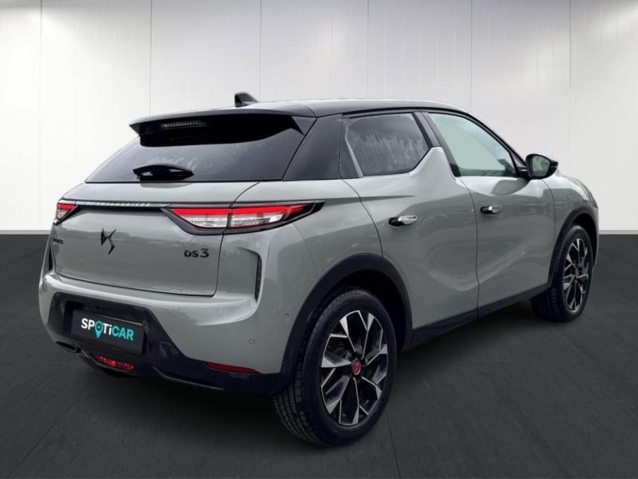 DS Automobiles DS3 E-Tense Performance Line + (2023) - Photo 4
