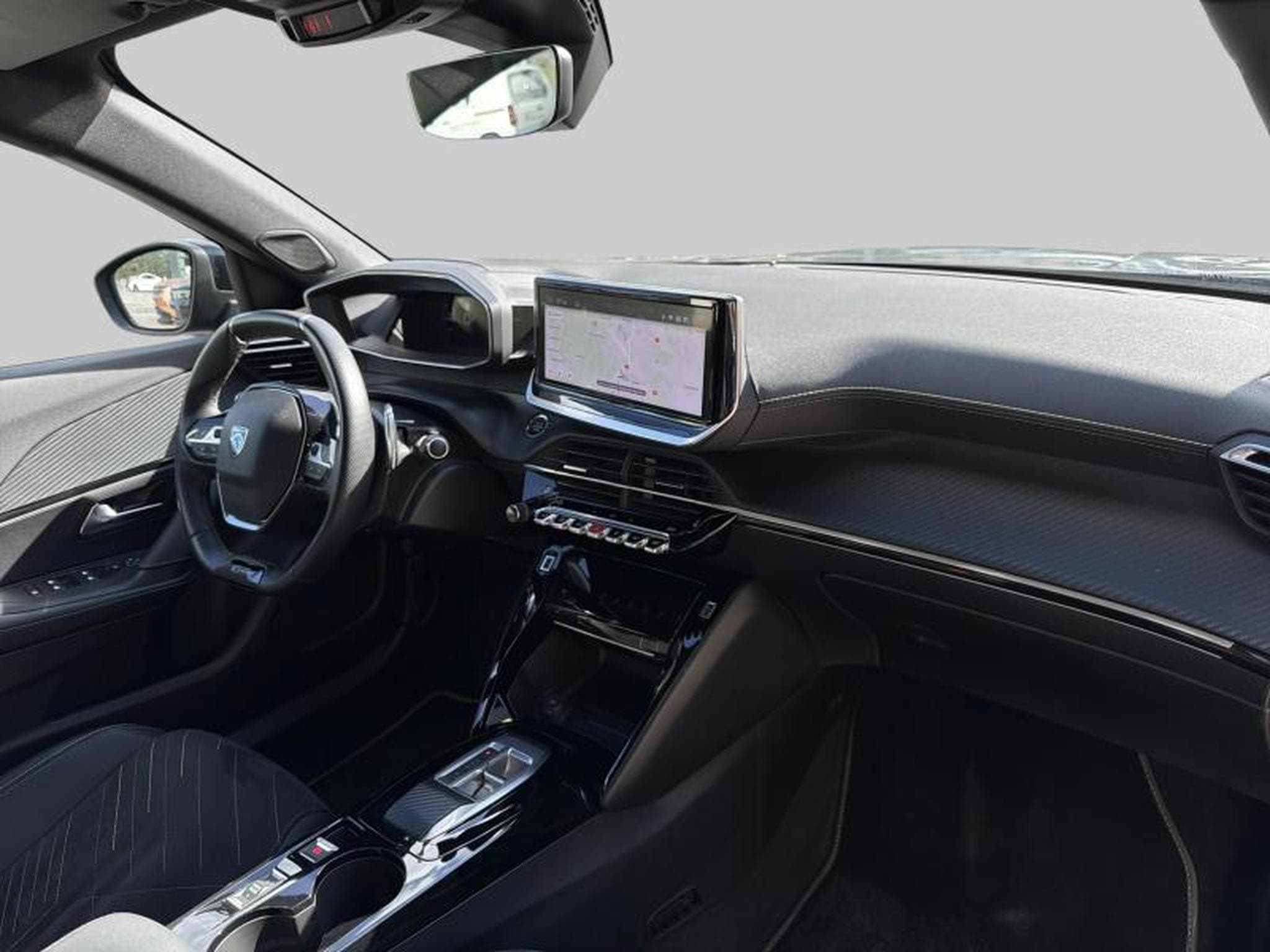 Peugeot 2008 II GT (2024) - Foto 9
