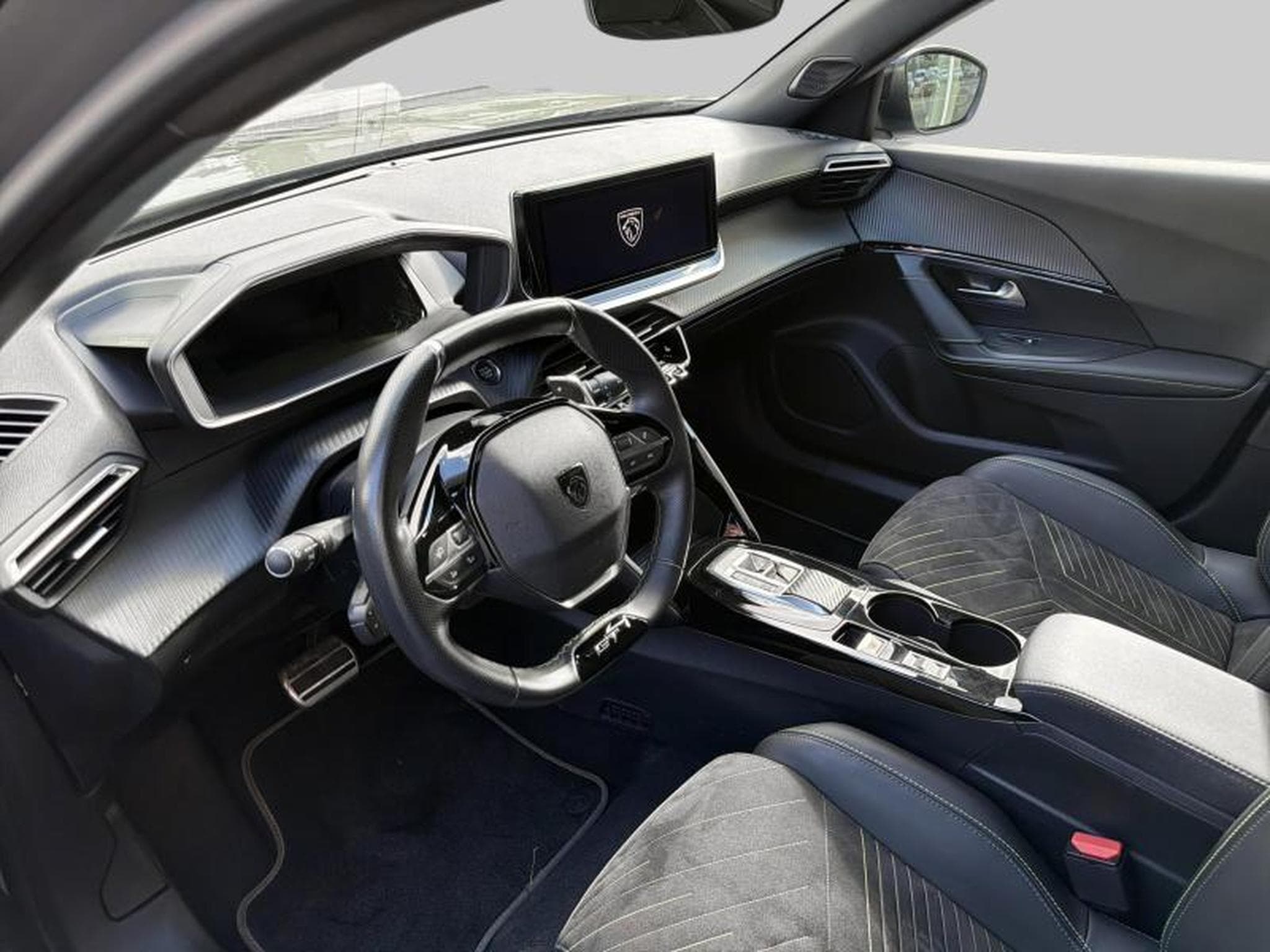 Peugeot 2008 II GT (2024) - Foto 11