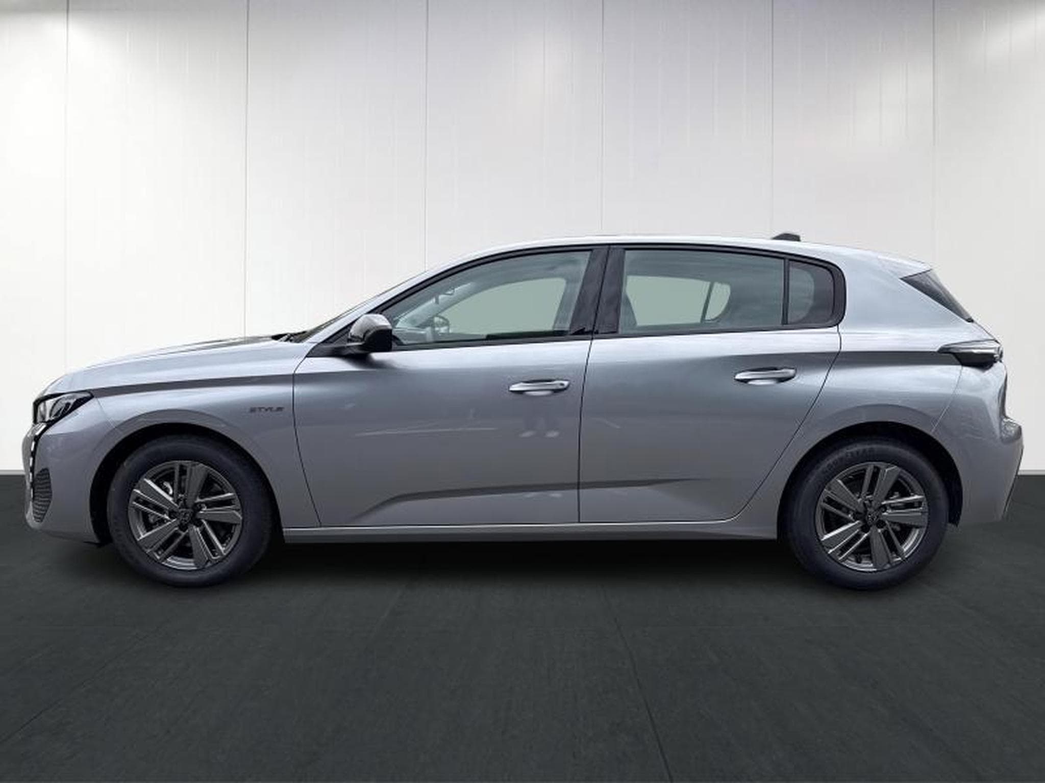 Peugeot 308 STYLE Hybrid 145 e-DCS6 (2025) - Photo 7