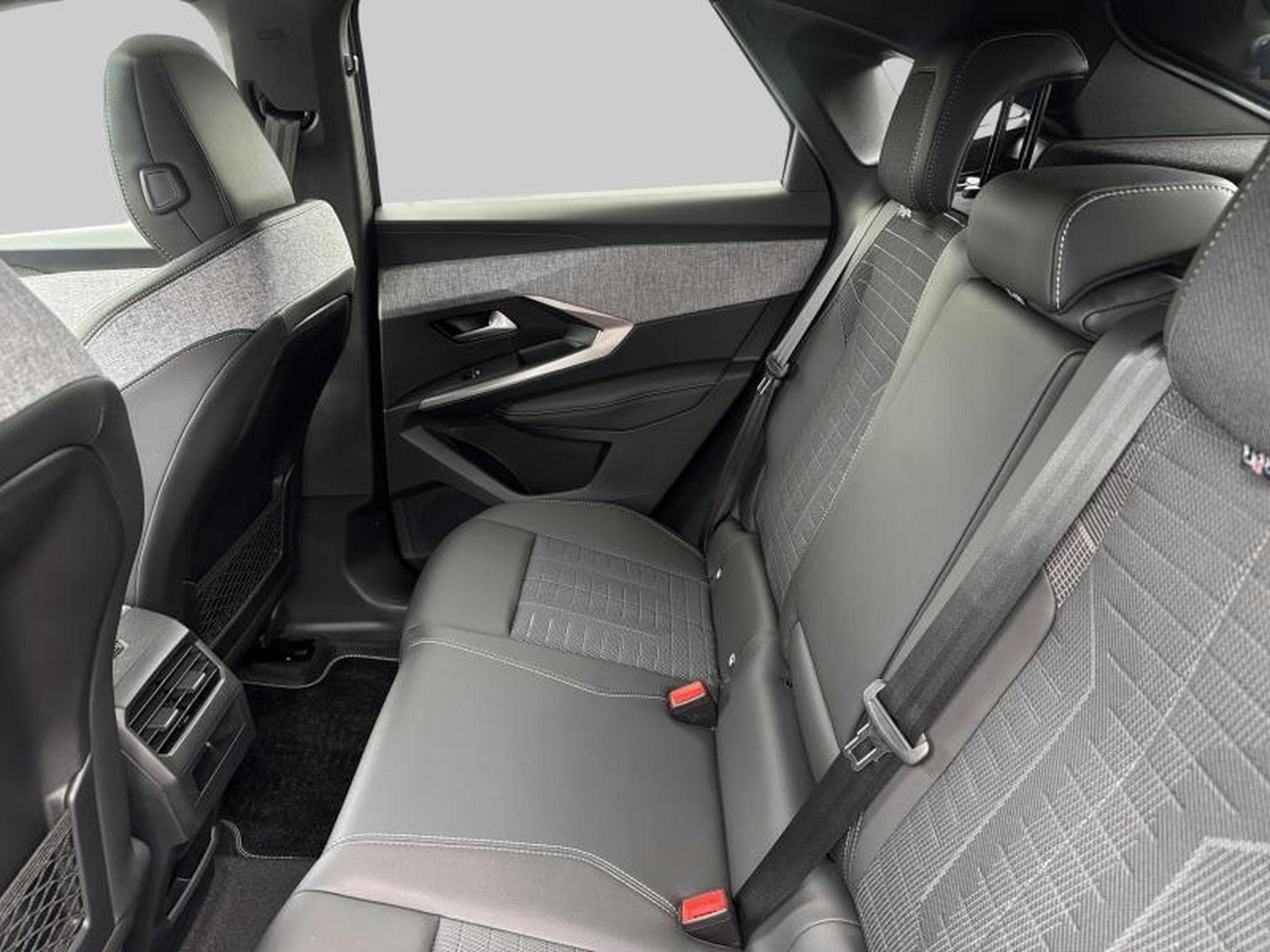 Peugeot 3008 III & e- (2026) - Photo 12
