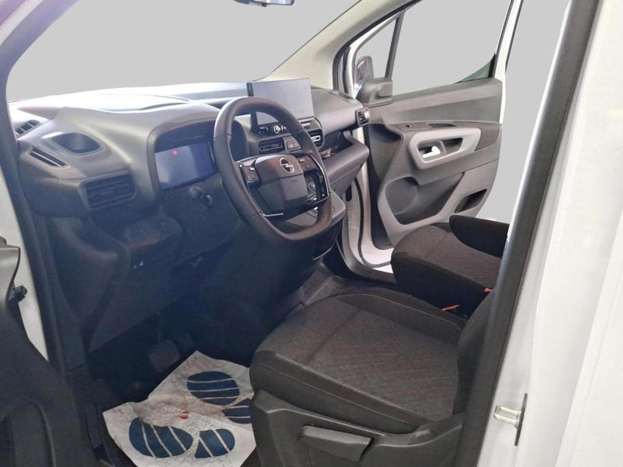Opel Combo gs (2025) - Foto 11