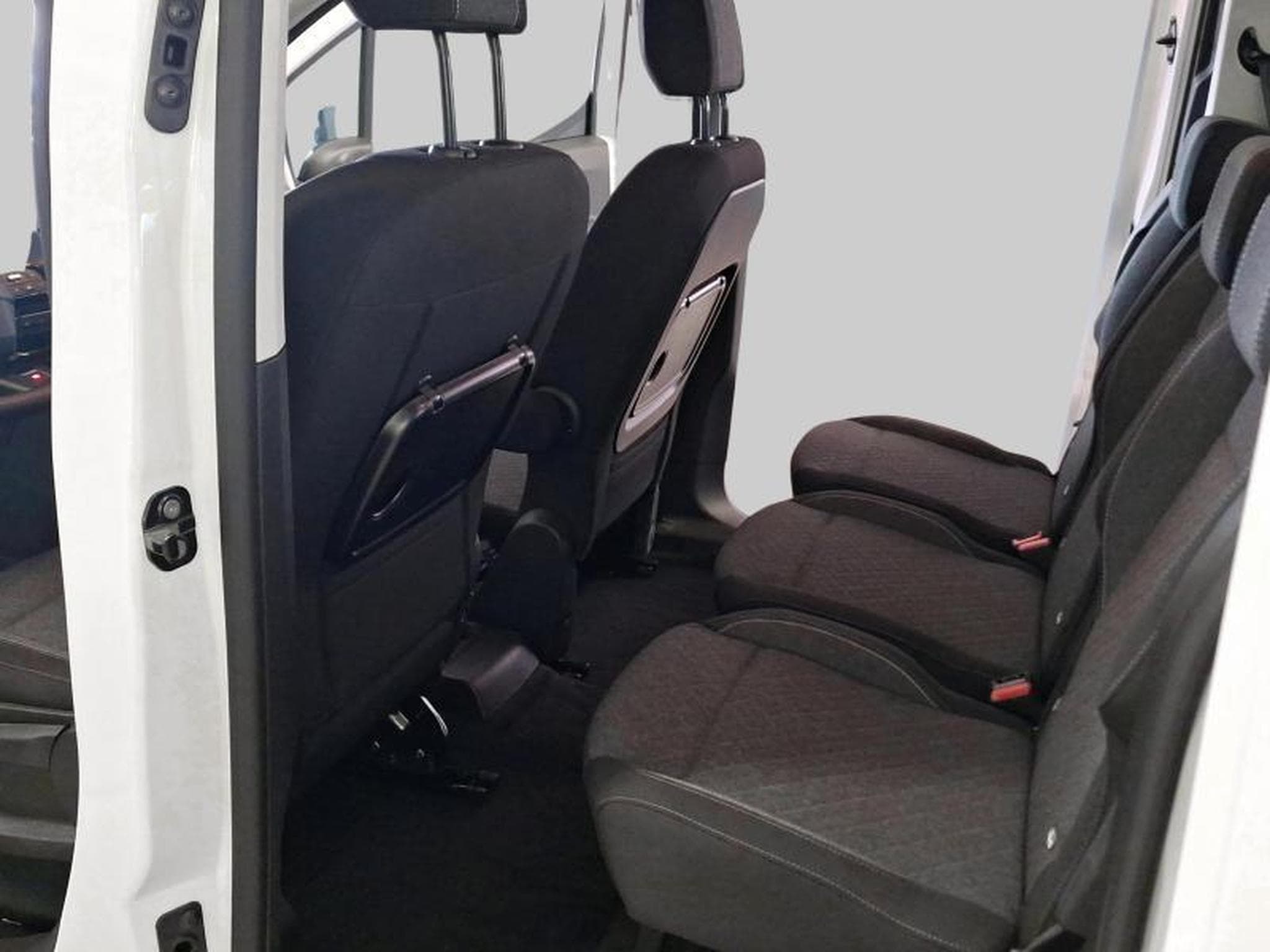 Opel Combo gs (2025) - Foto 12