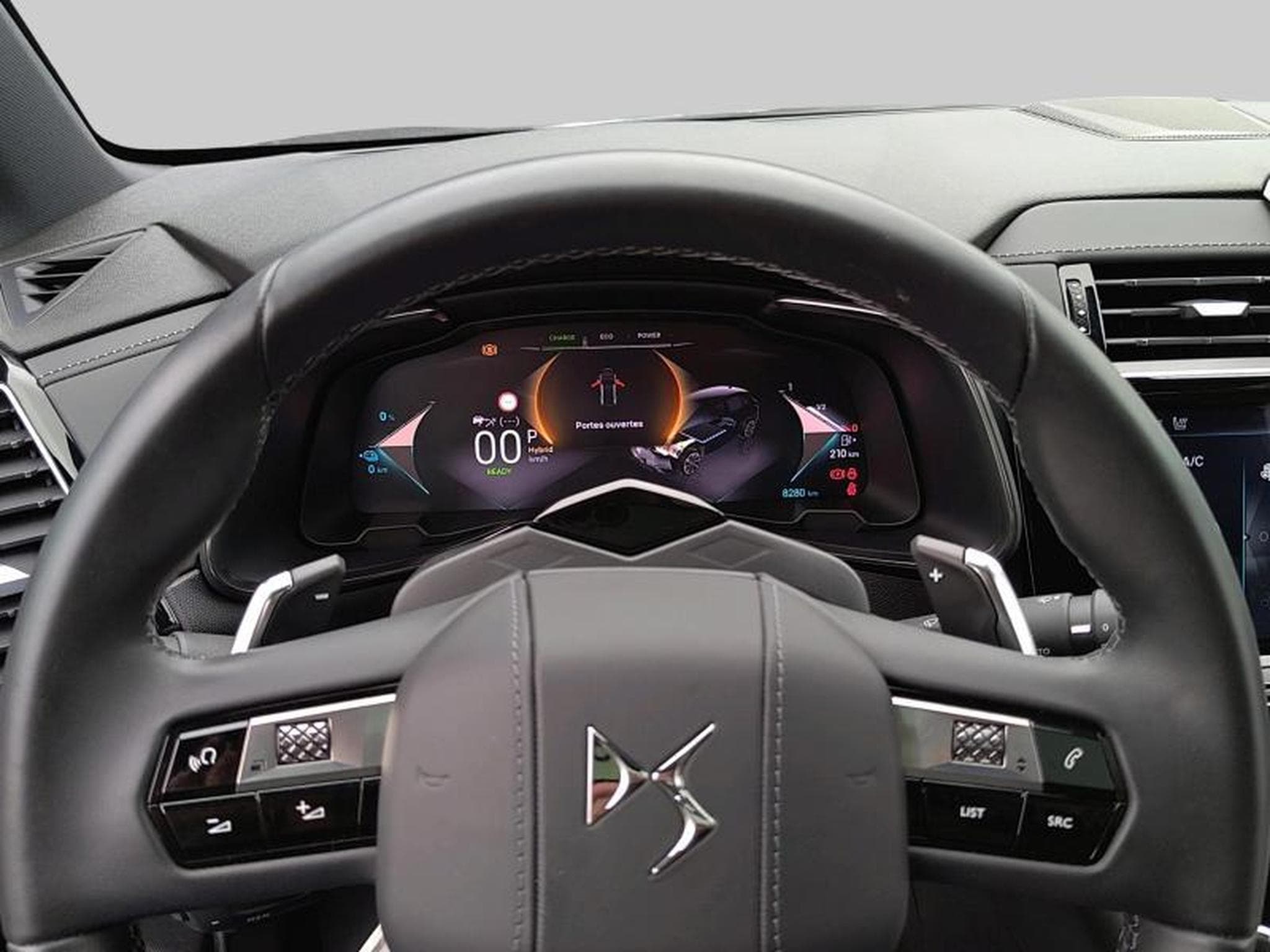 DS Automobiles DS7 E-Tense 300 Opera (2023) - Foto 15