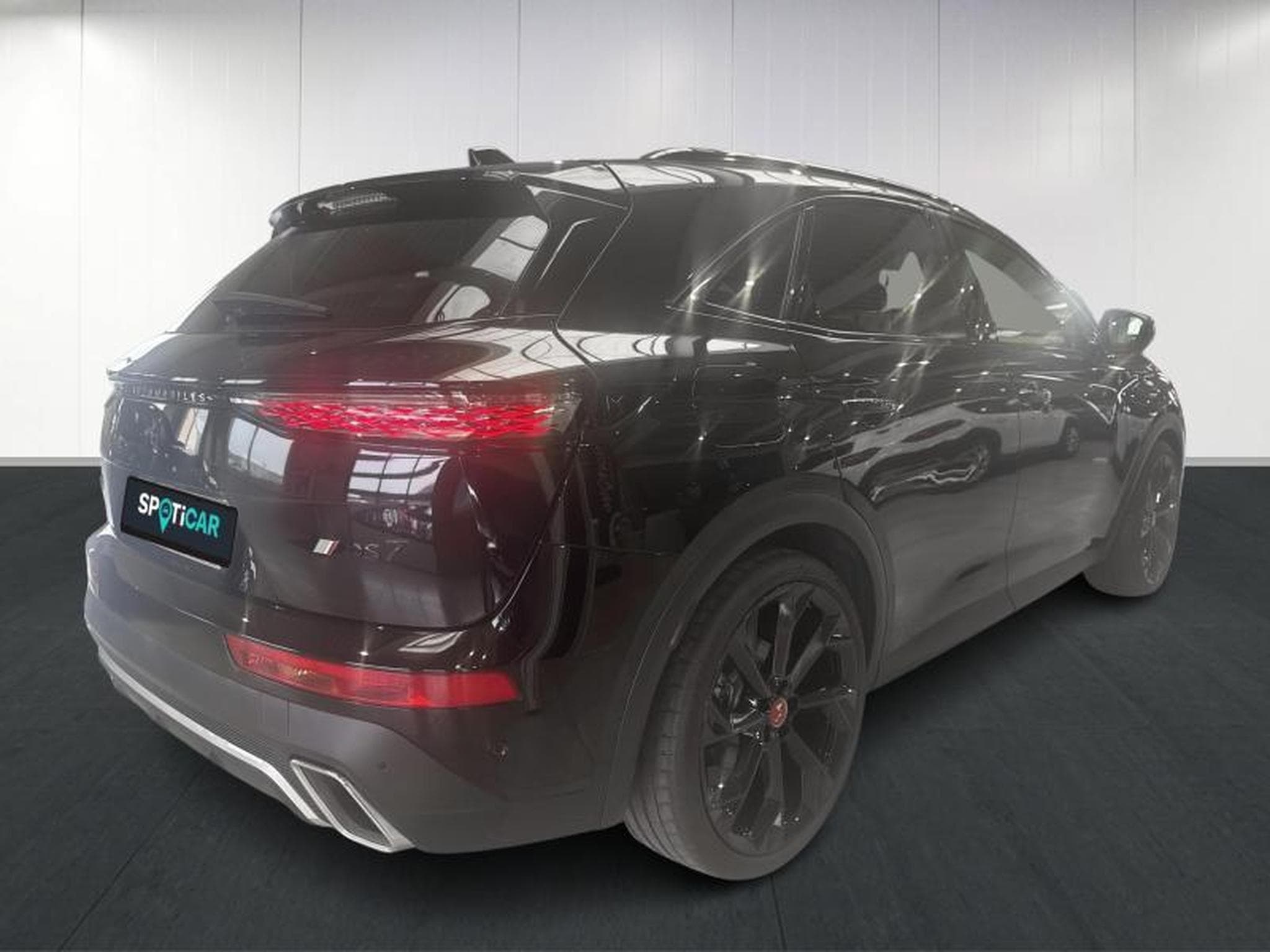 DS Automobiles DS7 E-Tense Performance Line + (2023) - Foto 4
