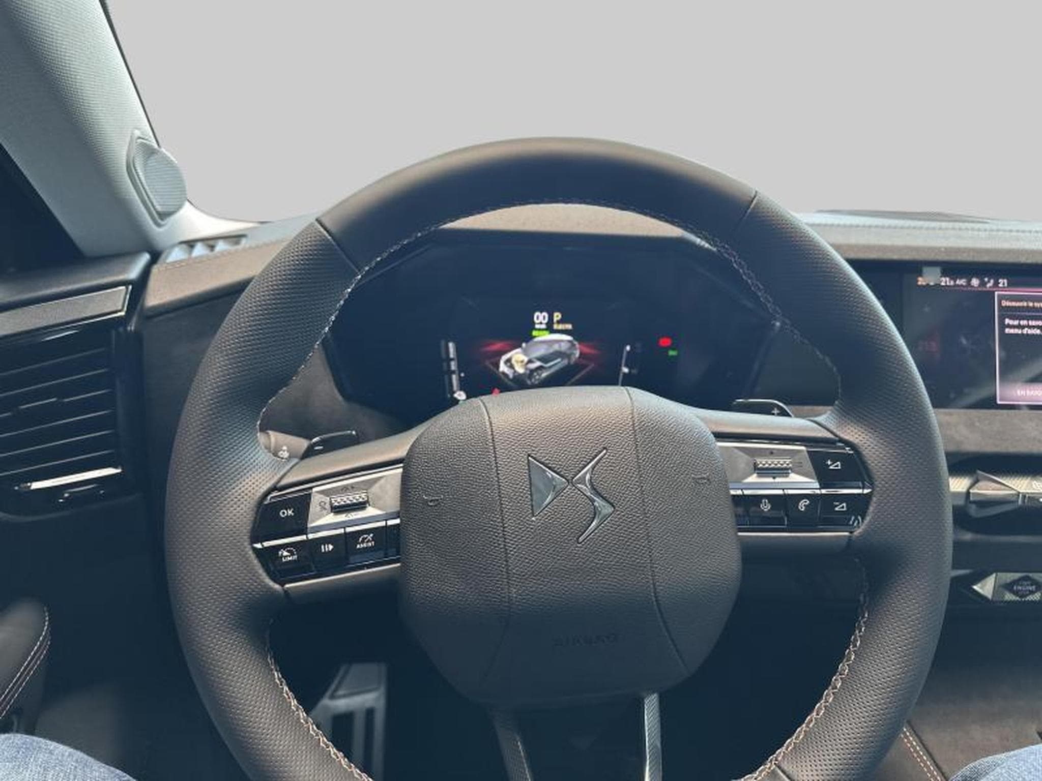 DS Automobiles DS4 4 Performance Line + (2023) - Photo 7