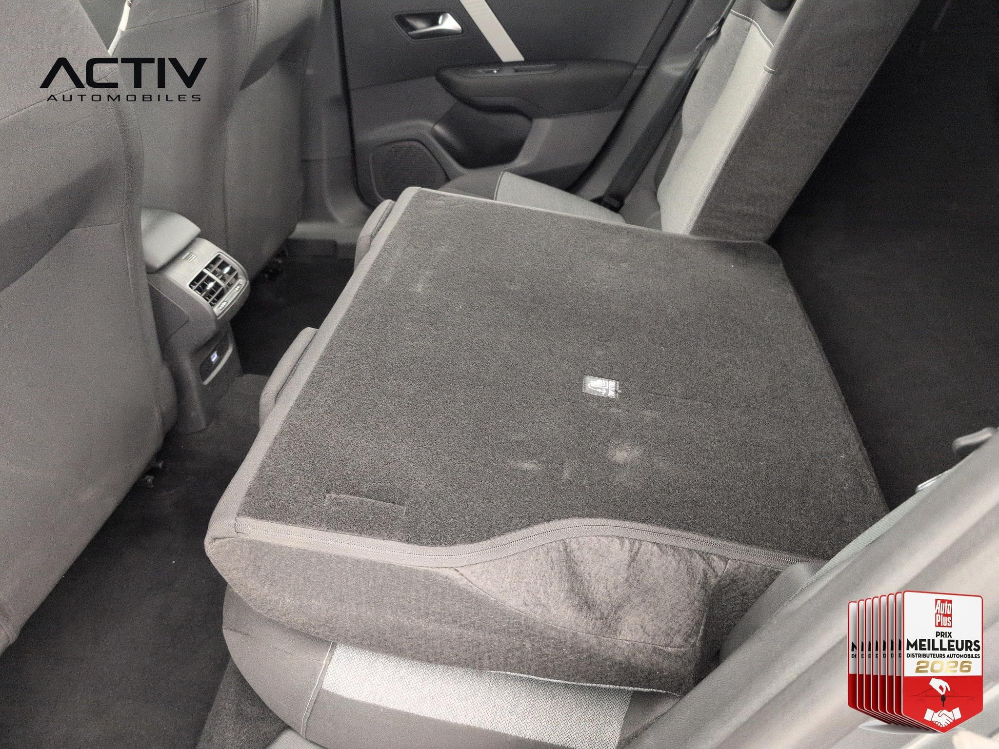 Citroën C4 Hybride 110 ch e-DCS6 You (2025) - Foto 12